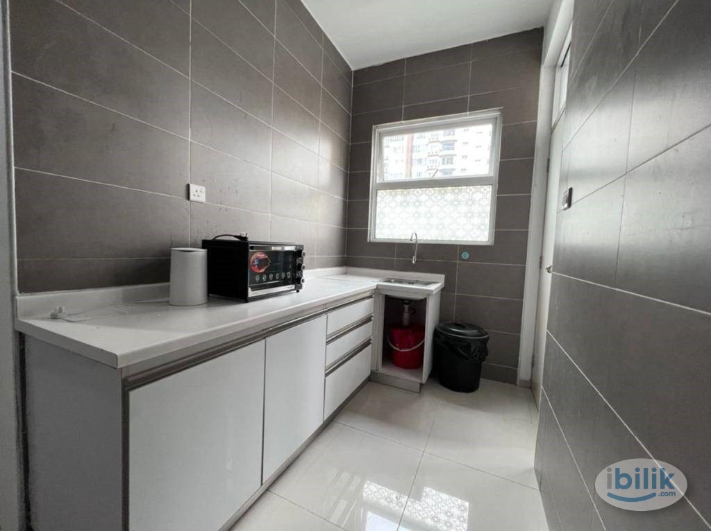 Single Room at Mid Valley City, KL City Centre - Image 3