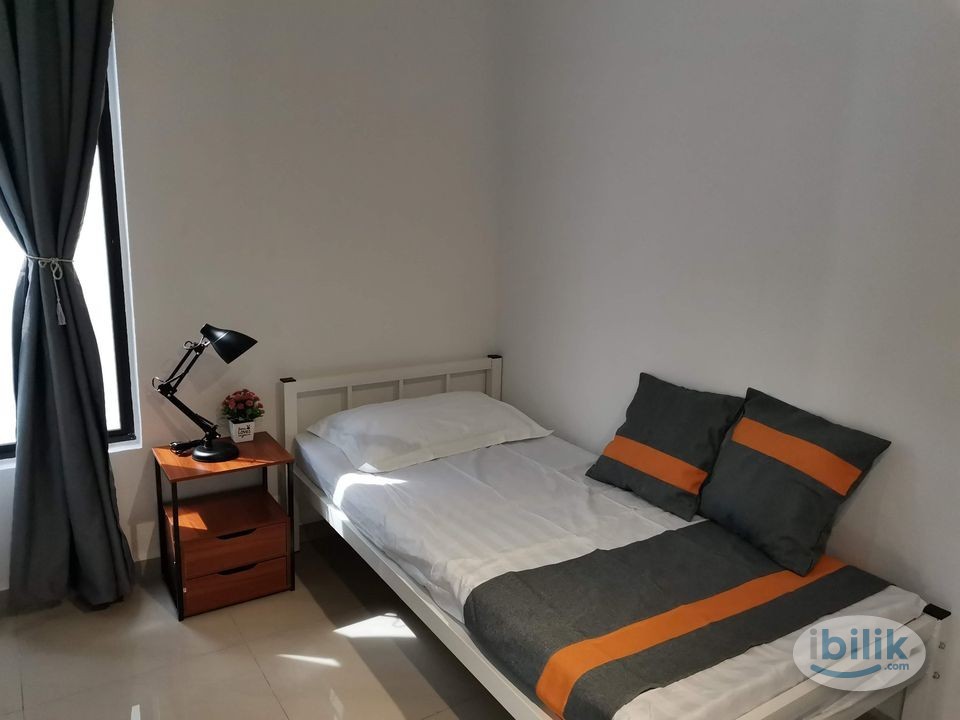 Last Unit!! RM400 Fully furnished single room, private bathroom, Seri Kembangan - Image 1