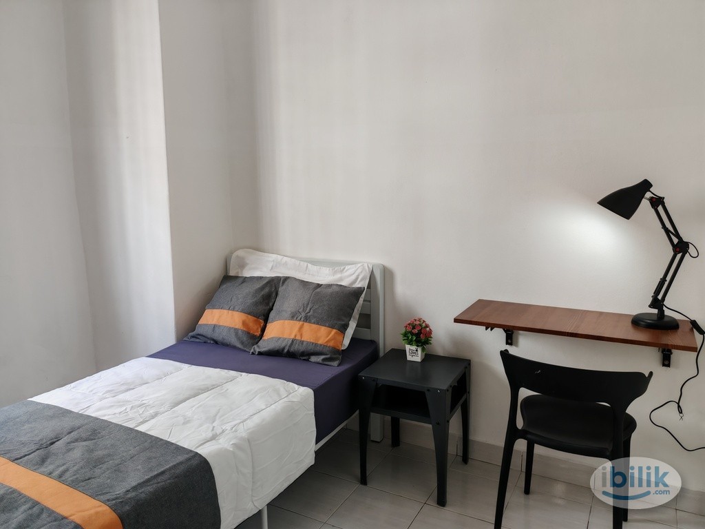 Single Room at Serdang Skyvillas, Seri Kembangan - Image 1