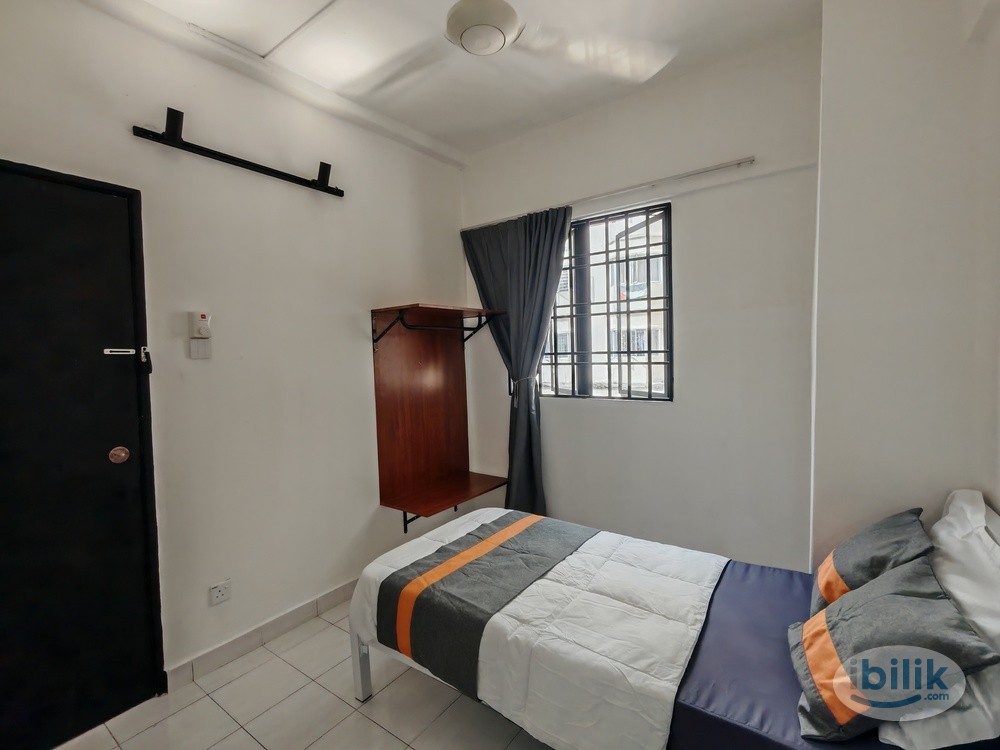 Single Room at Serdang Skyvillas, Seri Kembangan - Image 4