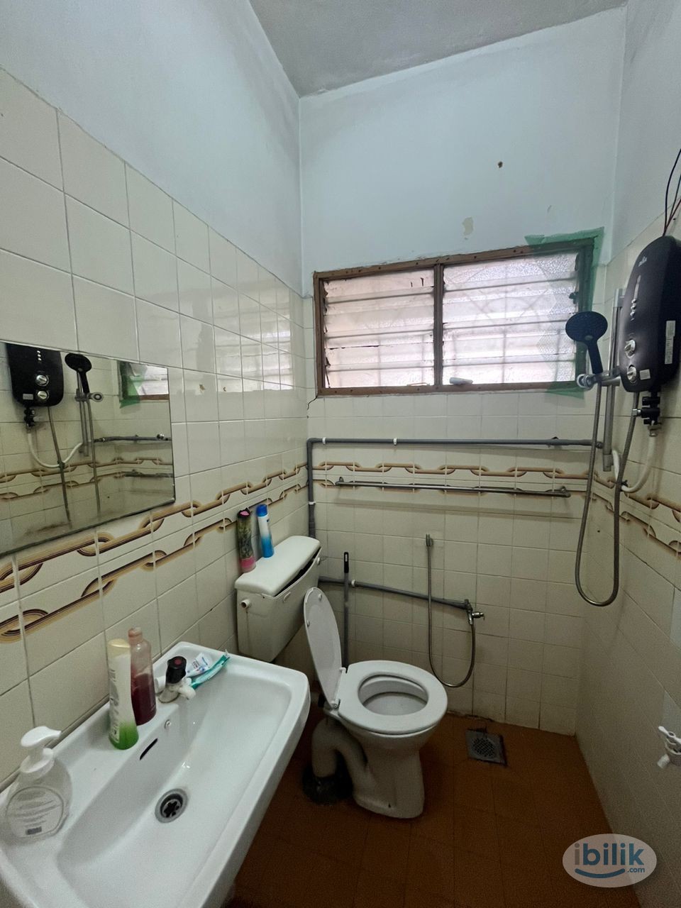 💥LOW DEPOSIT💥SEKSYEN 17 PETALING JAYA MIDDLE ROOM FOR RENT 🎏NEAR TO Seventeen Mall🔥🔥🔥 - Image 4