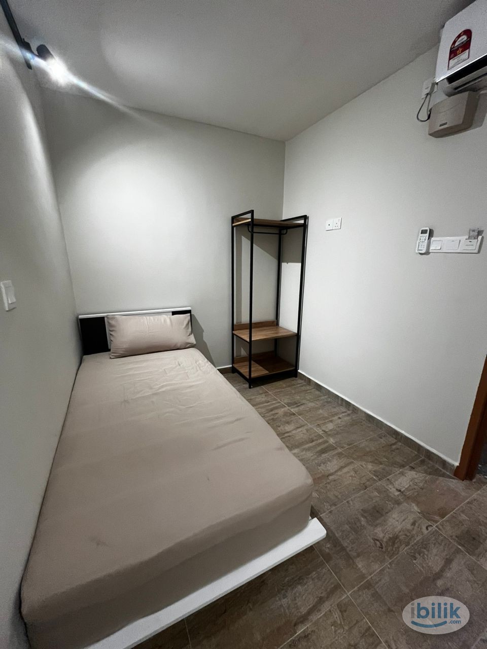 5 mins walking distance to TIMES SQUARE MALL 🛍️🛍️ - Image 2