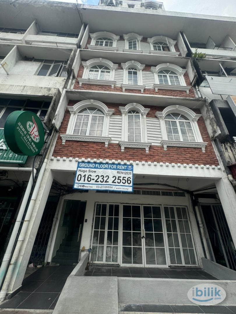 near to monorail IMBI Station 🚄🚄 5 mins walking distance to Times square mall 🛍️🍜 - Image 4