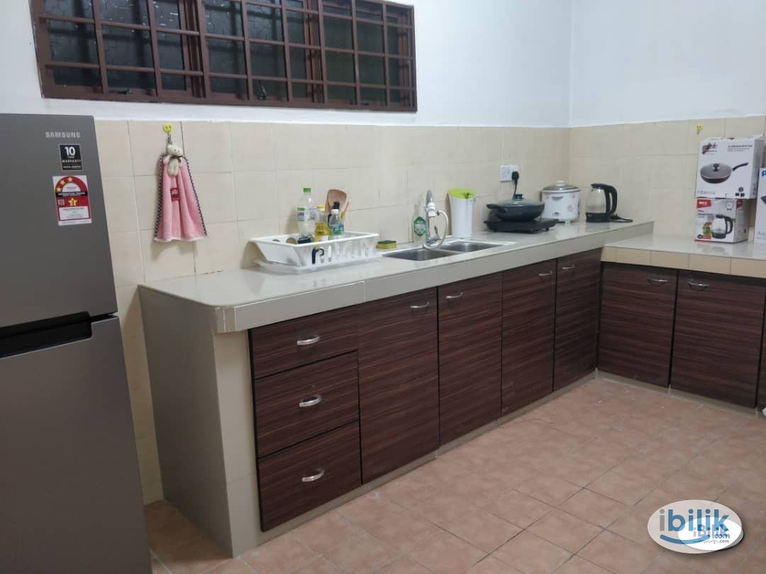 ⭐Female-Unit⭐ Master Room at Palm Spring, Kota Damansara - Image 3