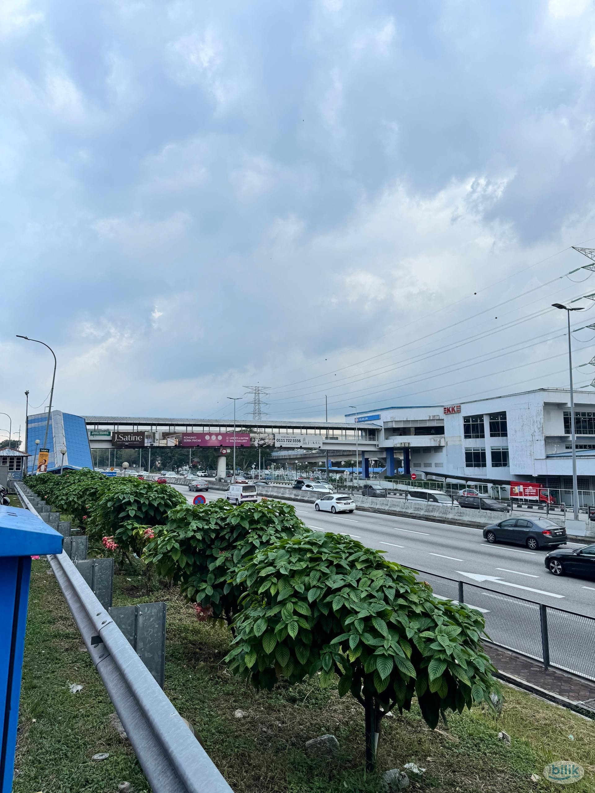 🏠 Brand New Unit at SS4! 🆕✨ 🚶‍♂️🚶‍♀️ Walking distance to 🚉 LRT Kelana Jaya 📦 Move in anytime! ⏰  📲 DM now to book your v - Image 3