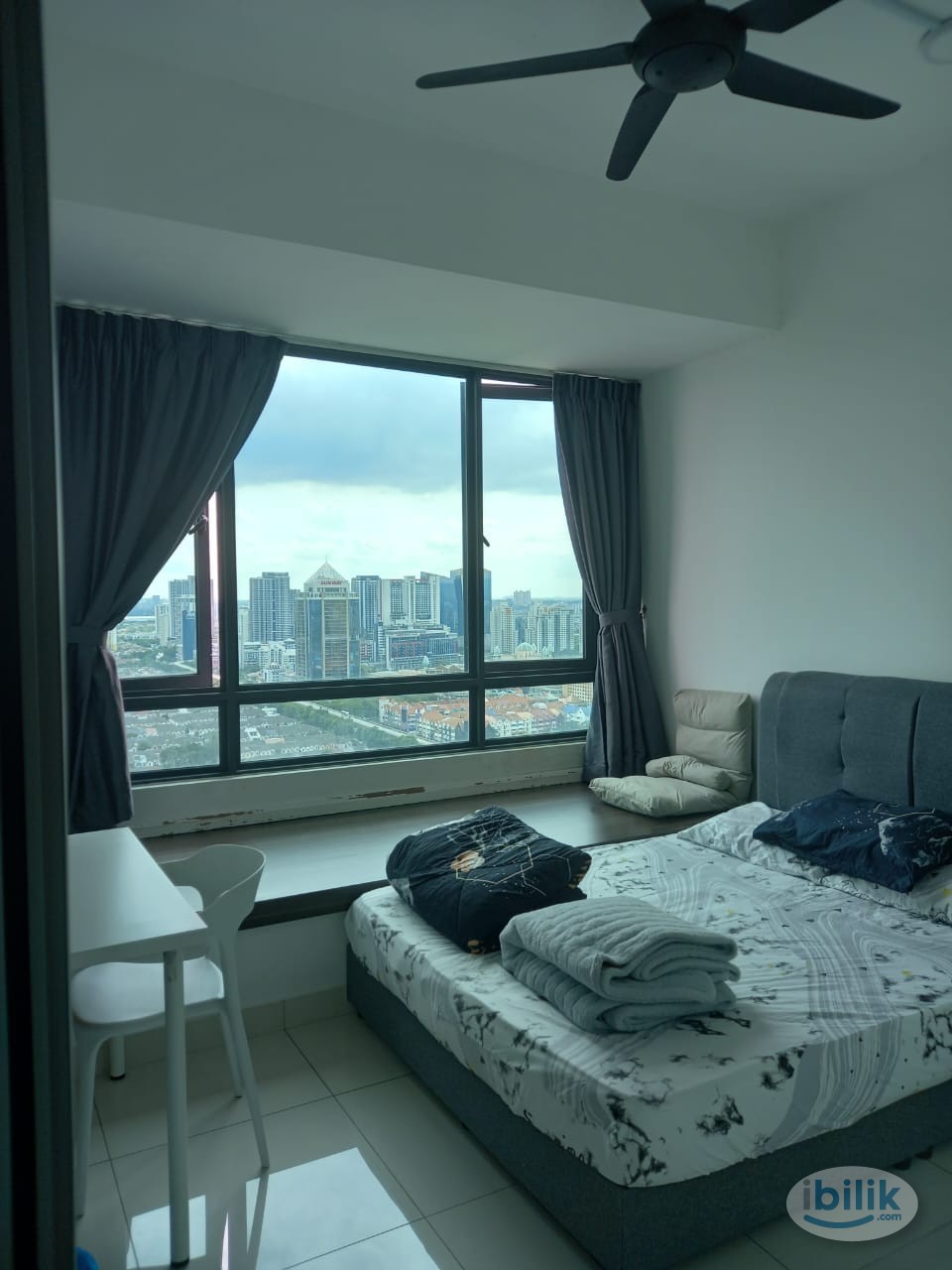Middle Room at Greenfield Residence, Bandar Sunway - Image 3