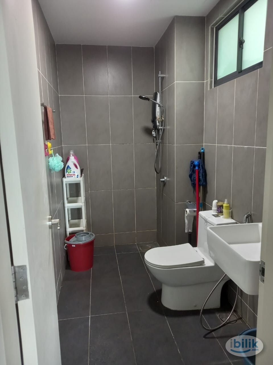 Middle Room at Greenfield Residence, Bandar Sunway - Image 4