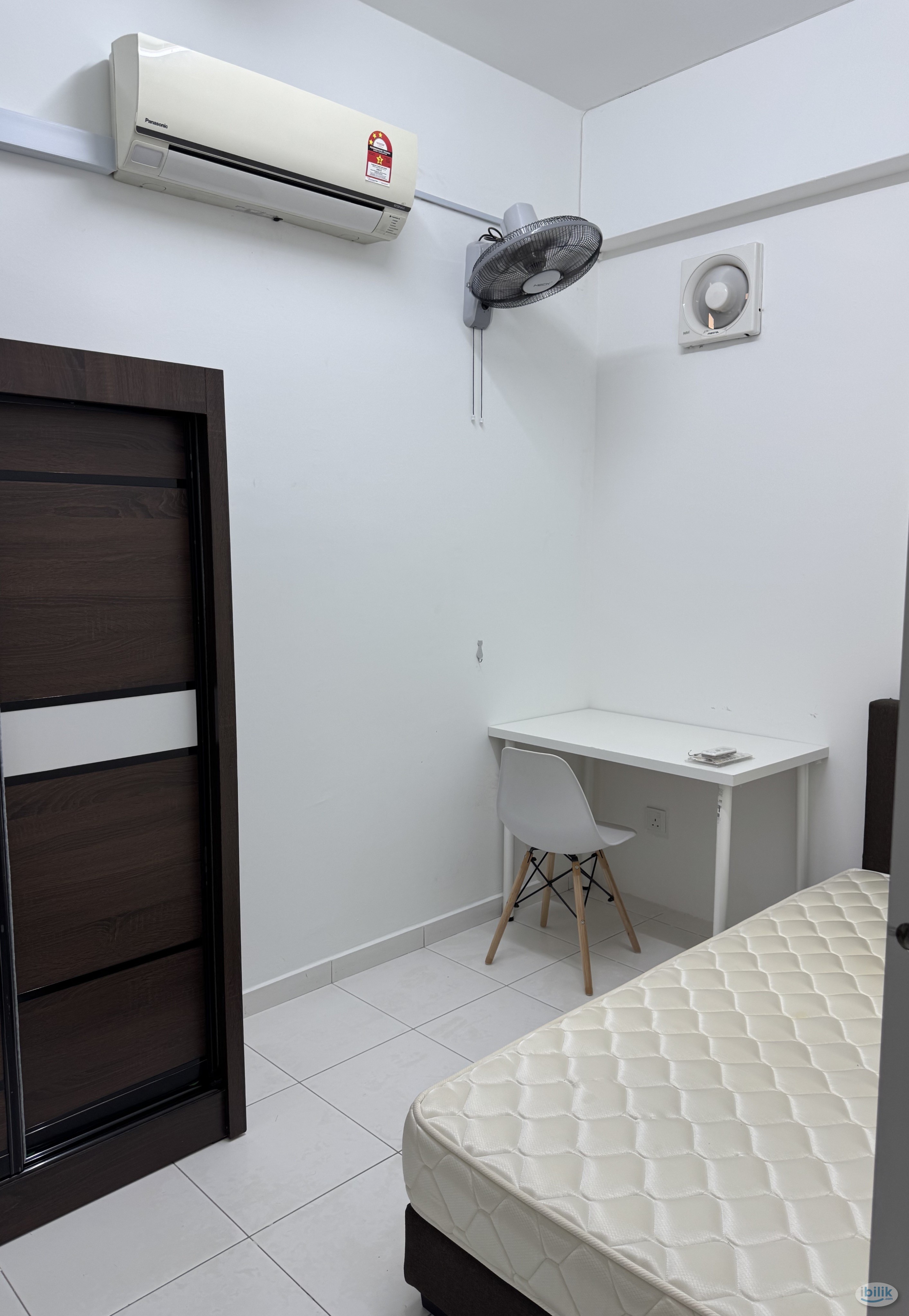 New Cozy Room located Golden Triangle Relau - Image 2