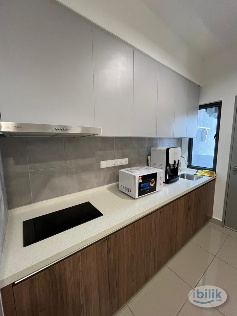 No Deposit - direct to TRX MALL‼️Fully Furnished Queen Bed Room Near MRT MALURI - Image 4