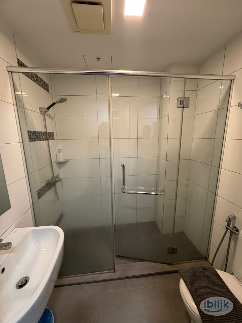 🚝 2 Stations away from TRX 🔥 Co Living Hotel Room @ Taman Maluri, Cheras - Image 4