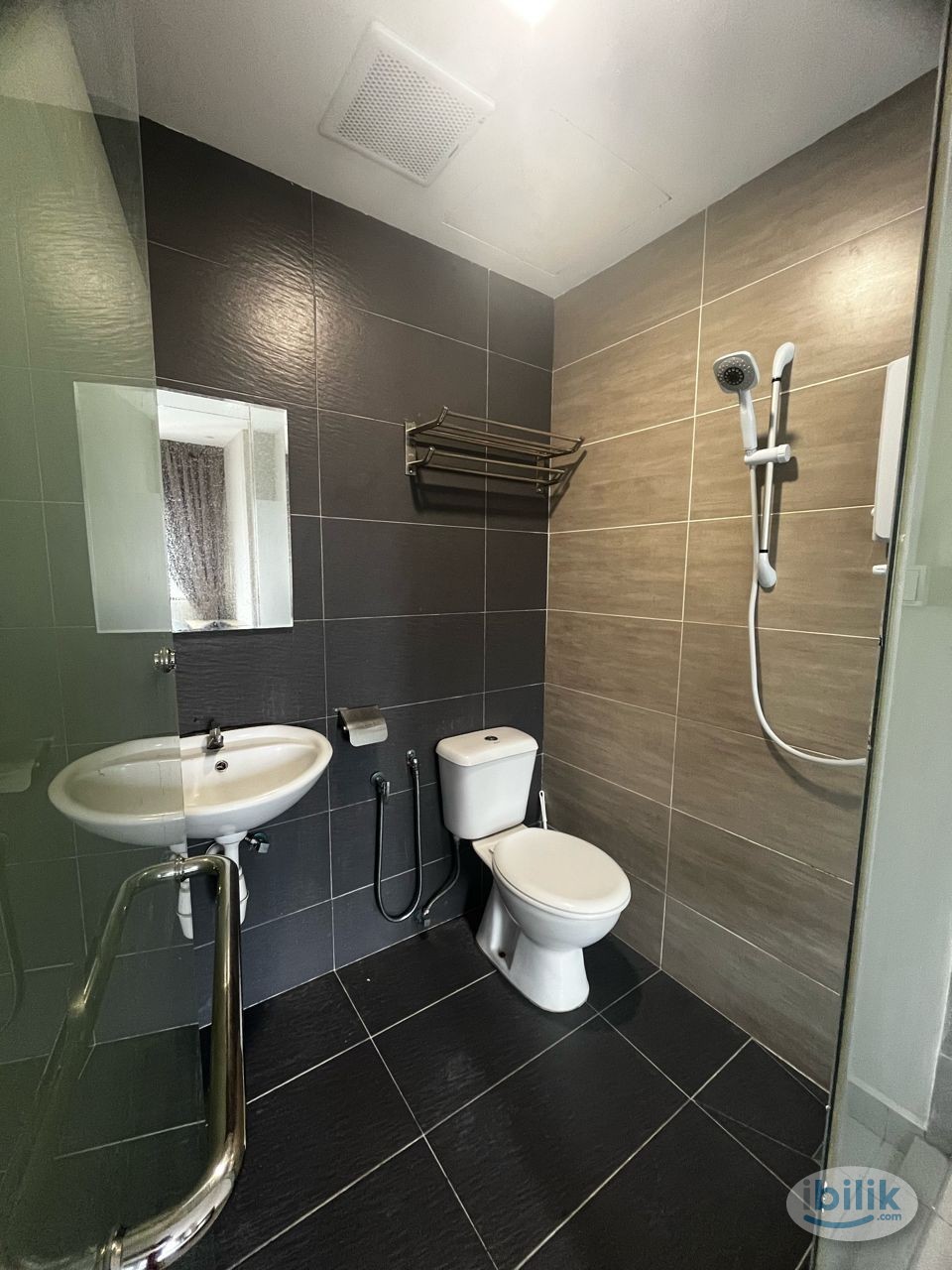 Study at UTAR Sg Long ❓ Room for Rent attach Private Toilet at Mahkota Cheras - Image 3