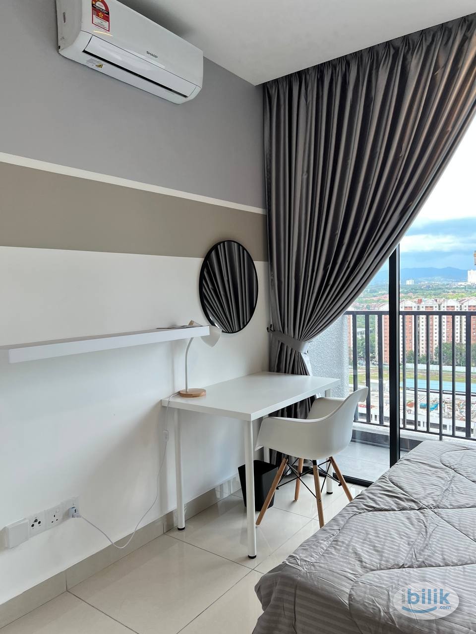 No Deposit - direct to KL SENTRAL‼️Fully Furnished Queen Bed Room Near LRT ARA DAMANSARA - Image 2