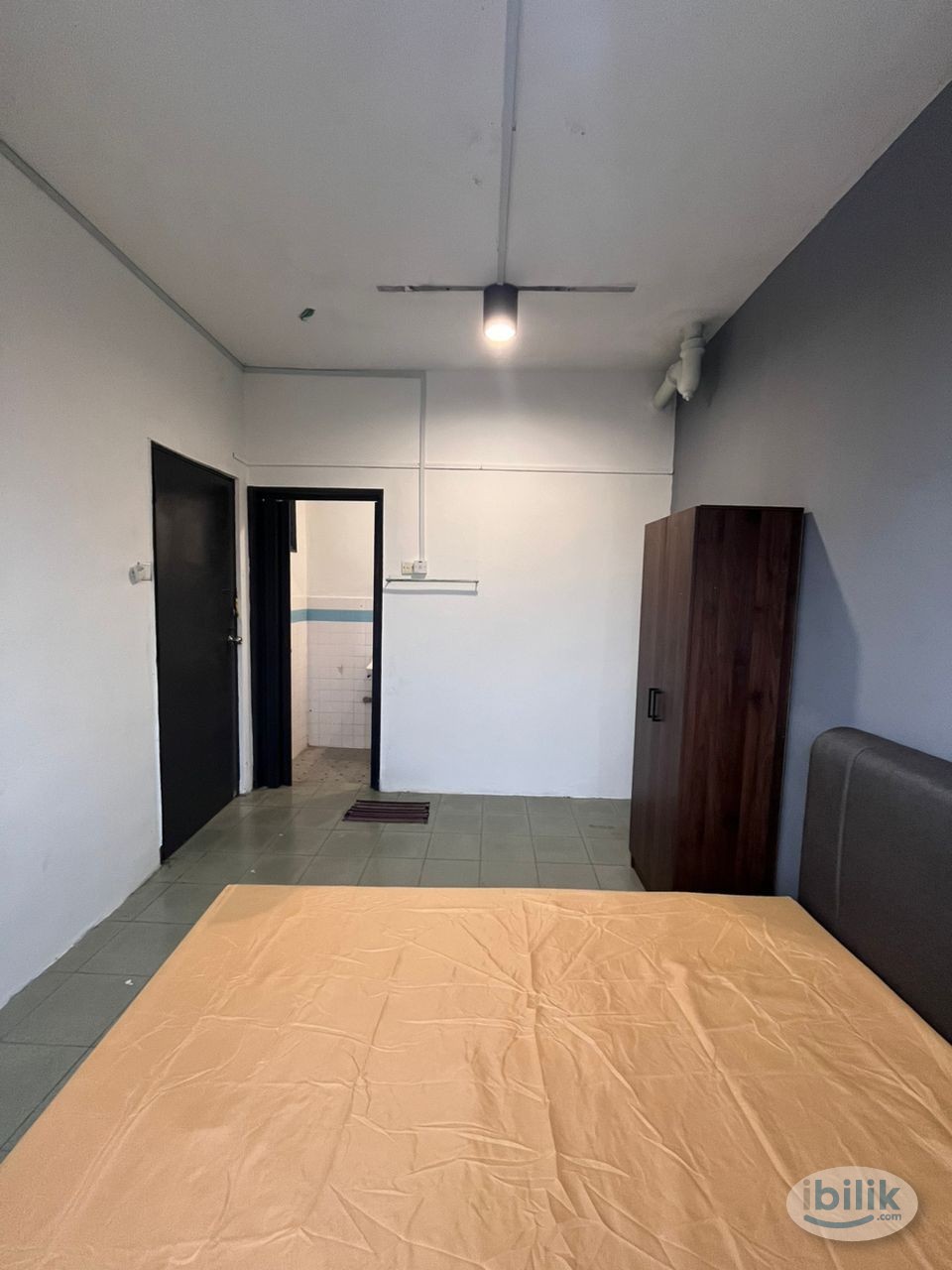 🏢 Minutes to CIQ, Midvalley & KSL! 🛍️🍔 Chic room, private bathroom, and superfast WiFi included! ⚡🏡 - Image 3