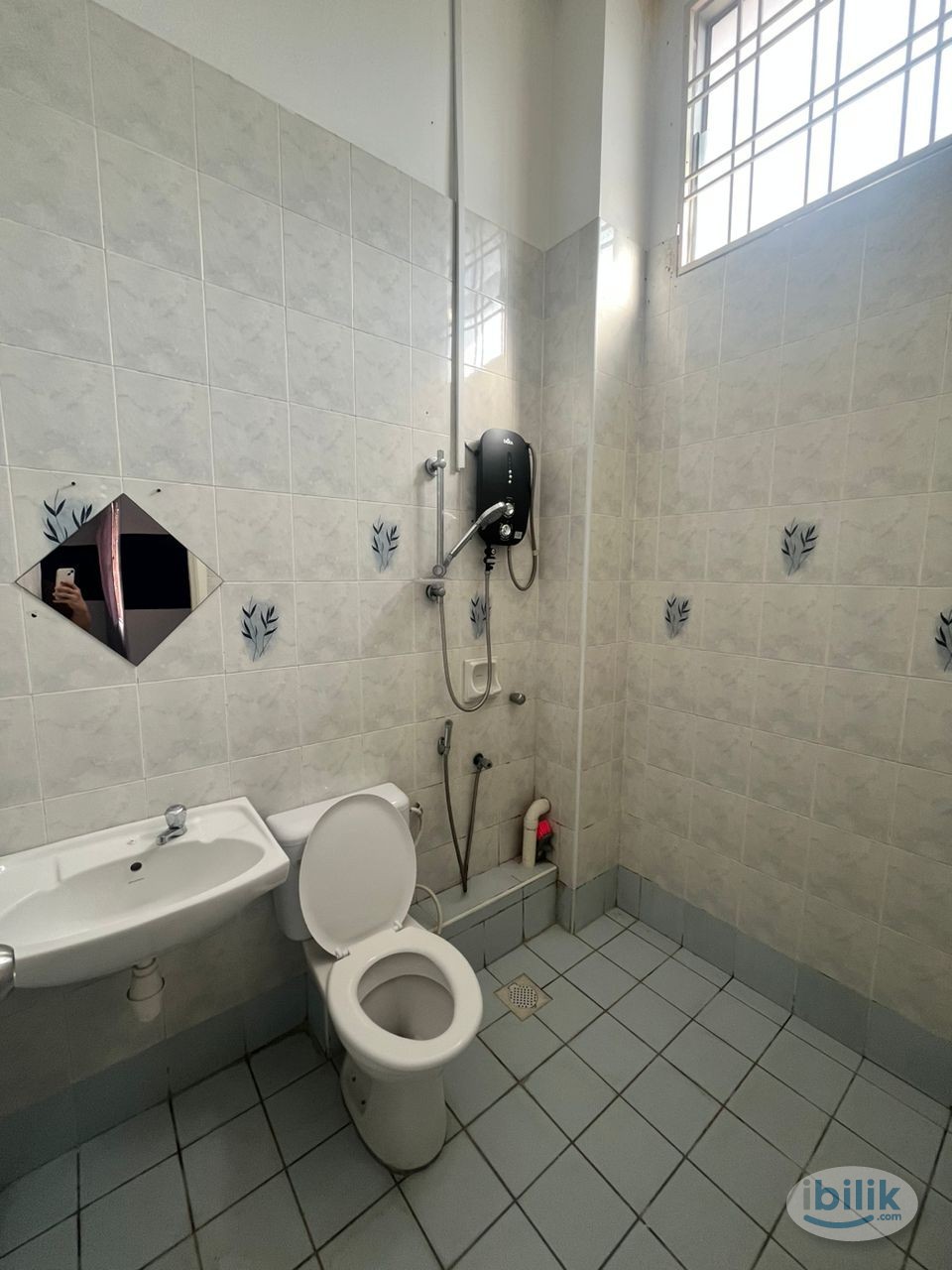 🙋‍♀️FEMALE UNIT🙋‍♀️SETIA ALAM MASTER ROOM WITH PRIVATE BATHROOM FOR RENT ✨✨NEAR TO SETIA CITY MALL ,FOOD STALL , NSK ,LO - Image 4