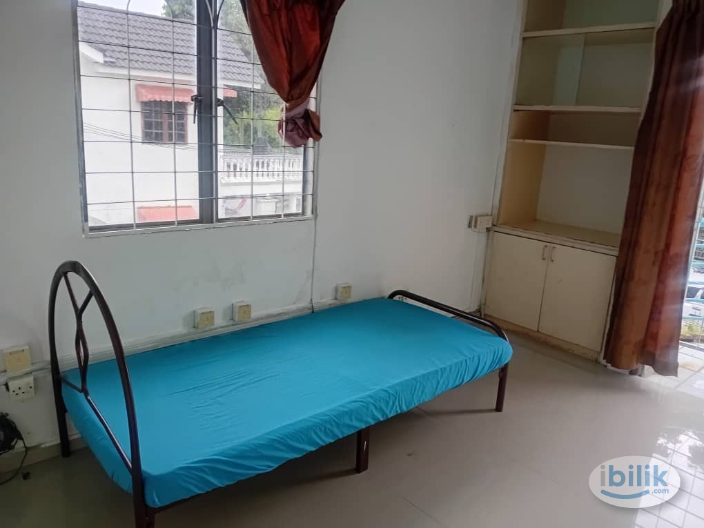 BANDAR SUNWAY , MIDDLE ROOM TO RENT, ZERO DEPOSIT - Image 1
