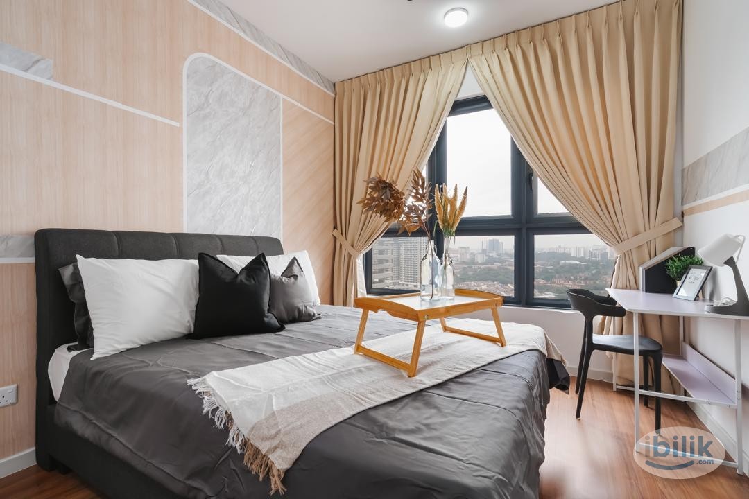 Fully furnished, near TRX, good facility, utility included - Image 1