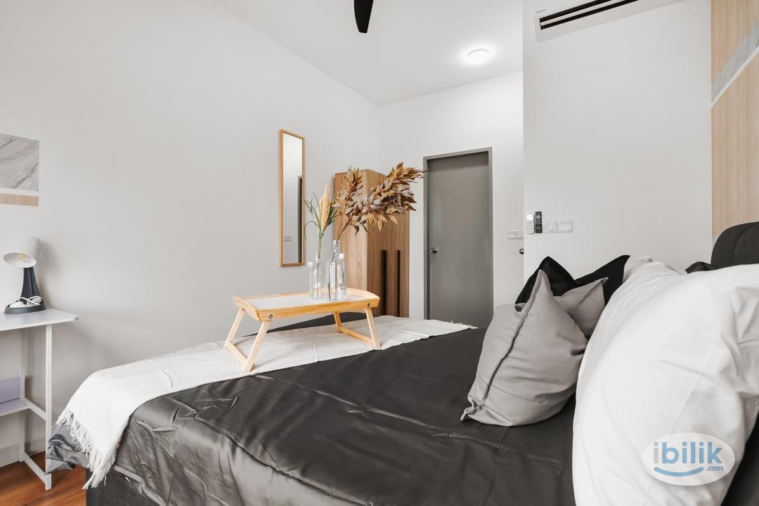 Fully furnished, near TRX, good facility, utility included - Image 3