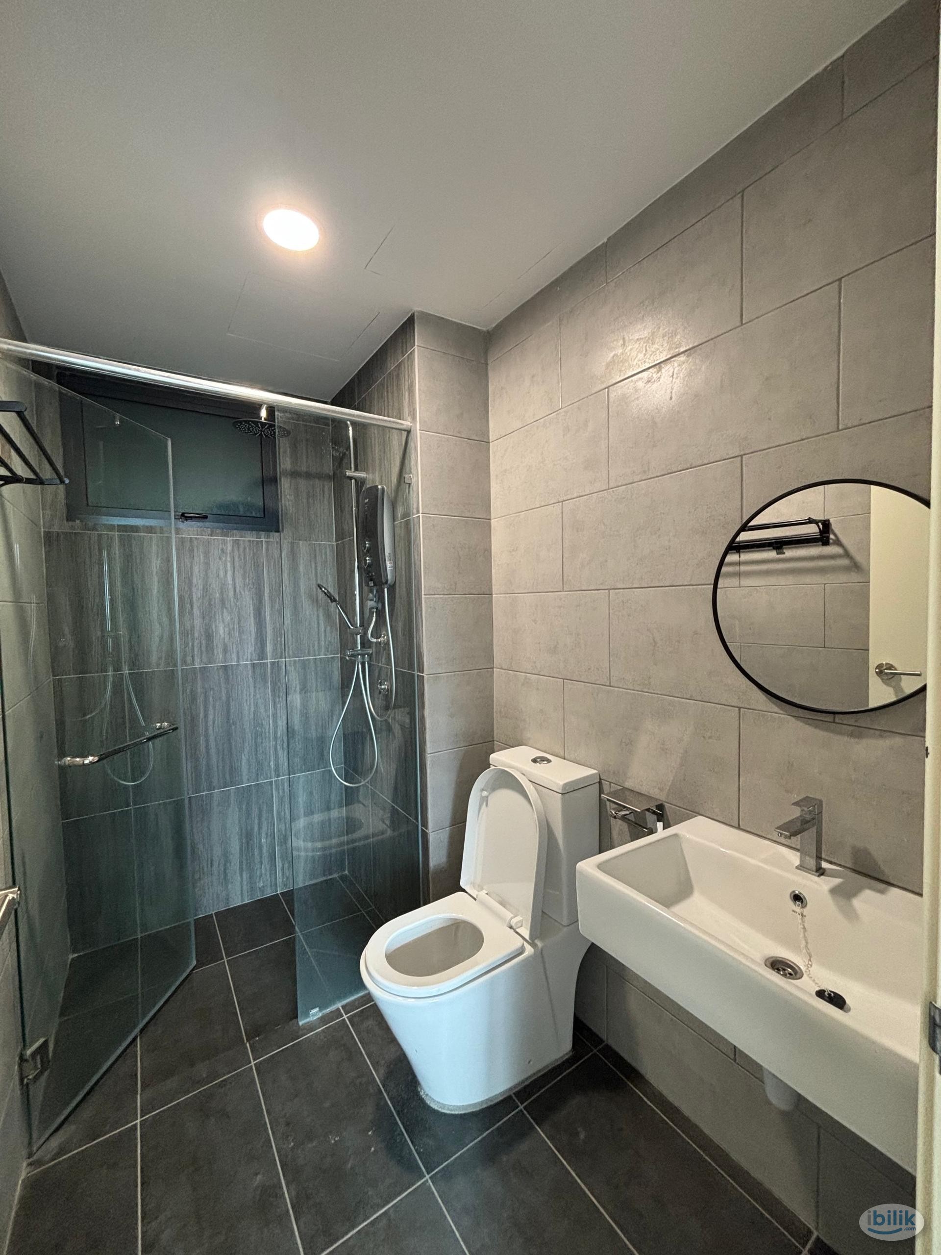 COZY SUPREME MASTER ROOM TO RENT AT SERI KEMBANGAN ✨ - Image 3