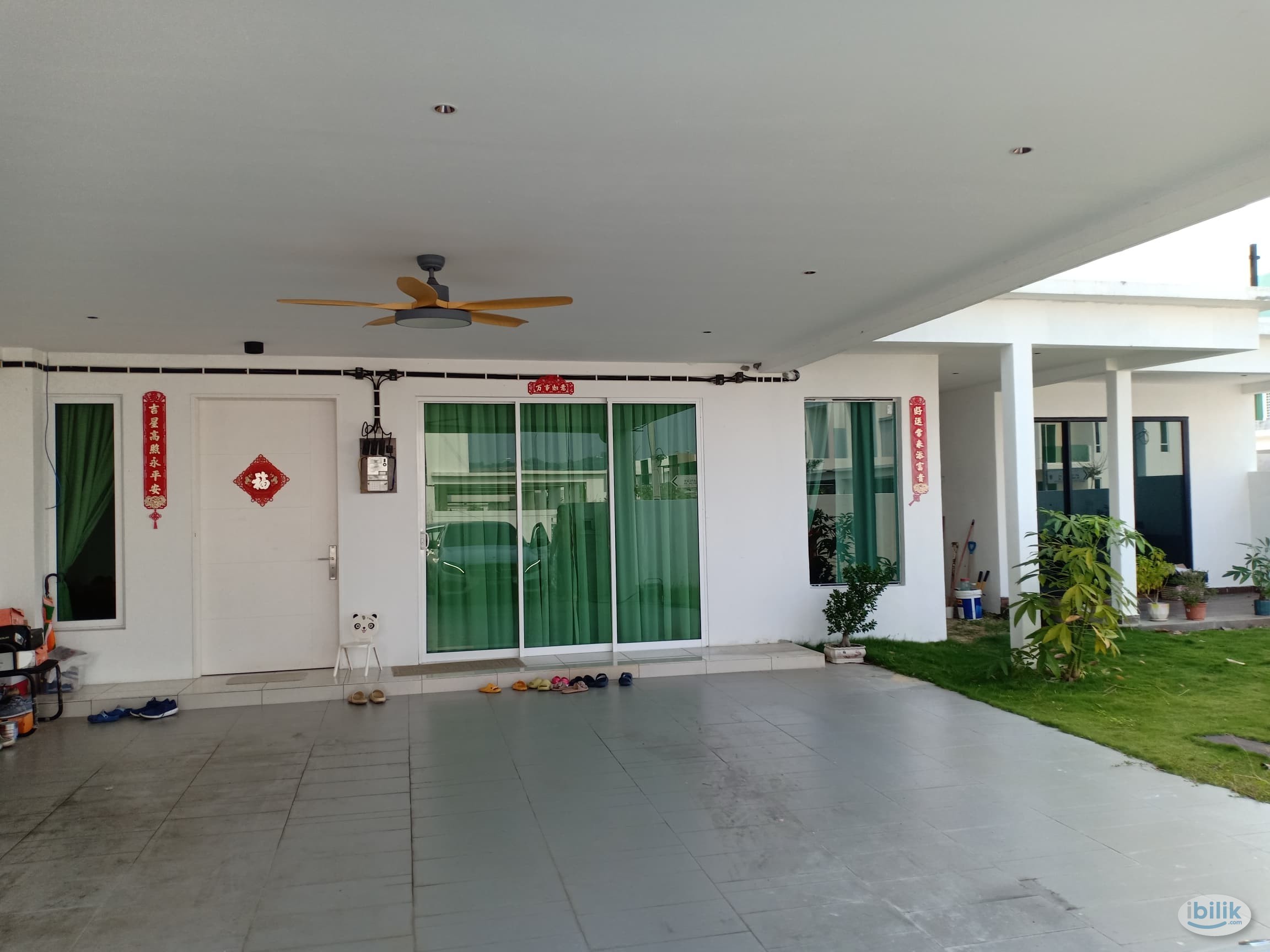 Big middle room with private bathroom - Image 5