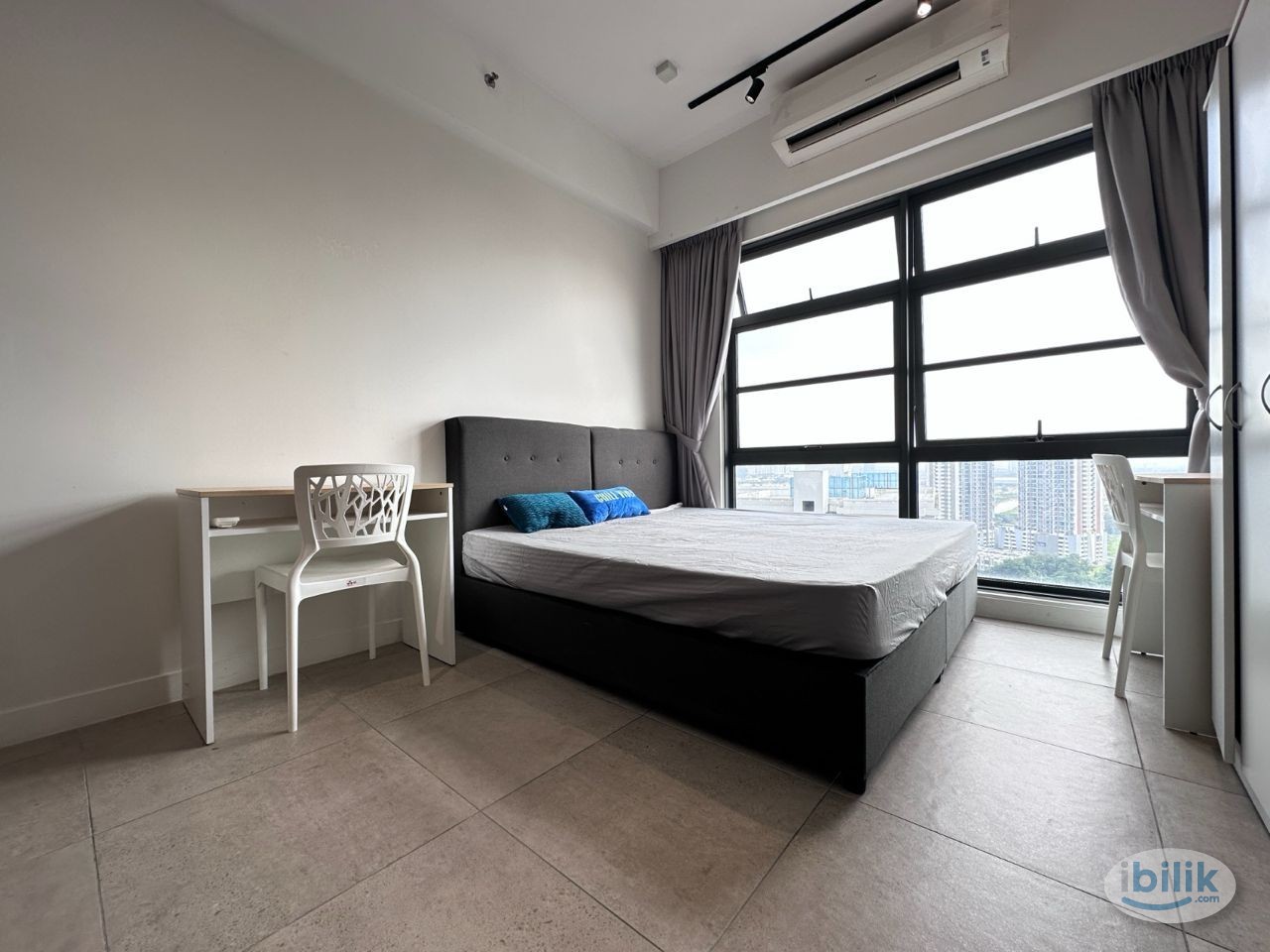 🛏️ Middle Room 🛏️ 🧑🏻 Male Unit 🧑🏻🧽 Weekly Cleanibg Service 🧽 - Image 1