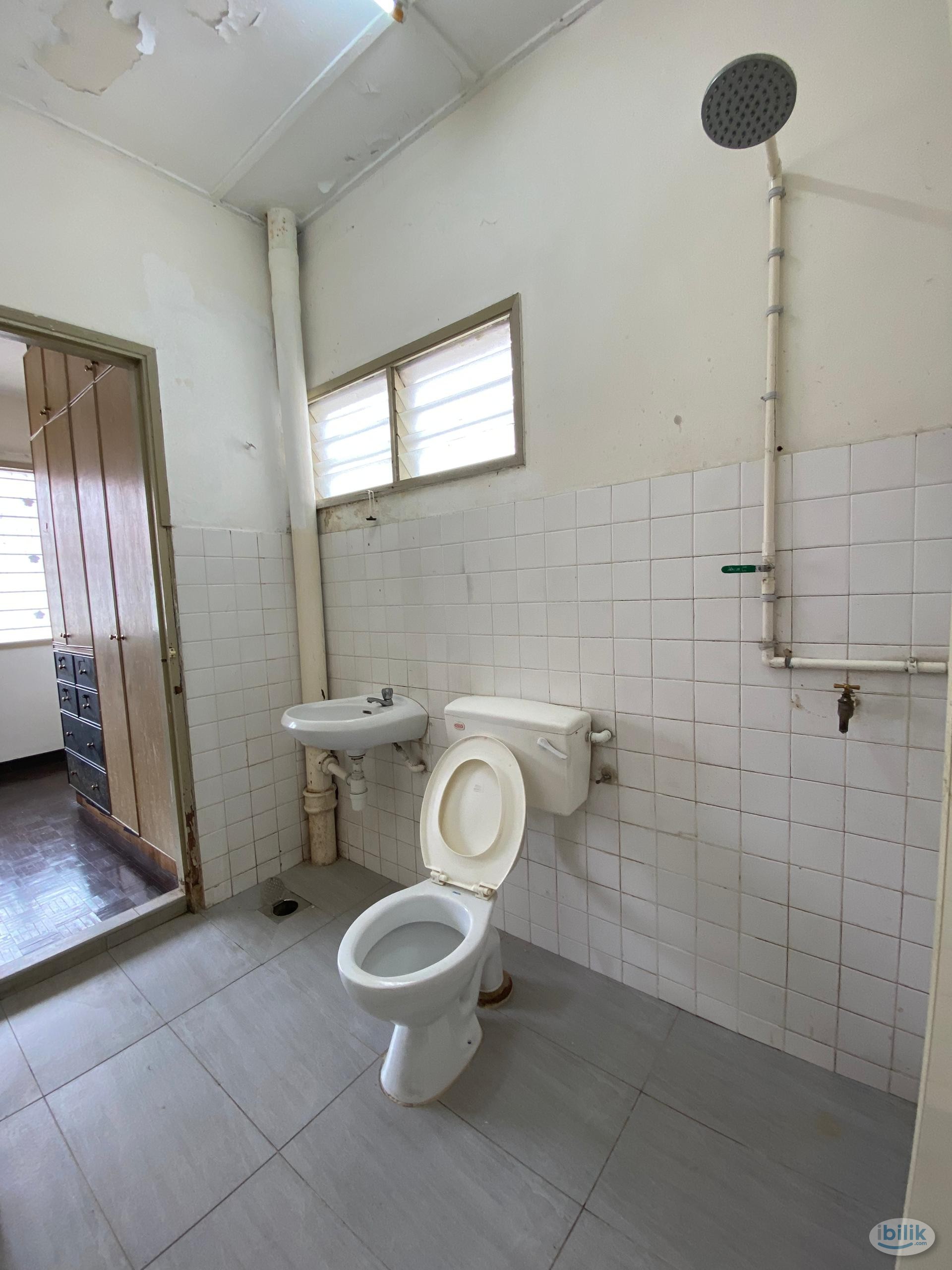 ~Limited FEMALE UNIT~ 👩🏻9 minute 🚶‍♀️to MRT🚂, Exclusive Female Master Room near Bangsar Village Mall & Bangsar LRT & Ban - Image 5