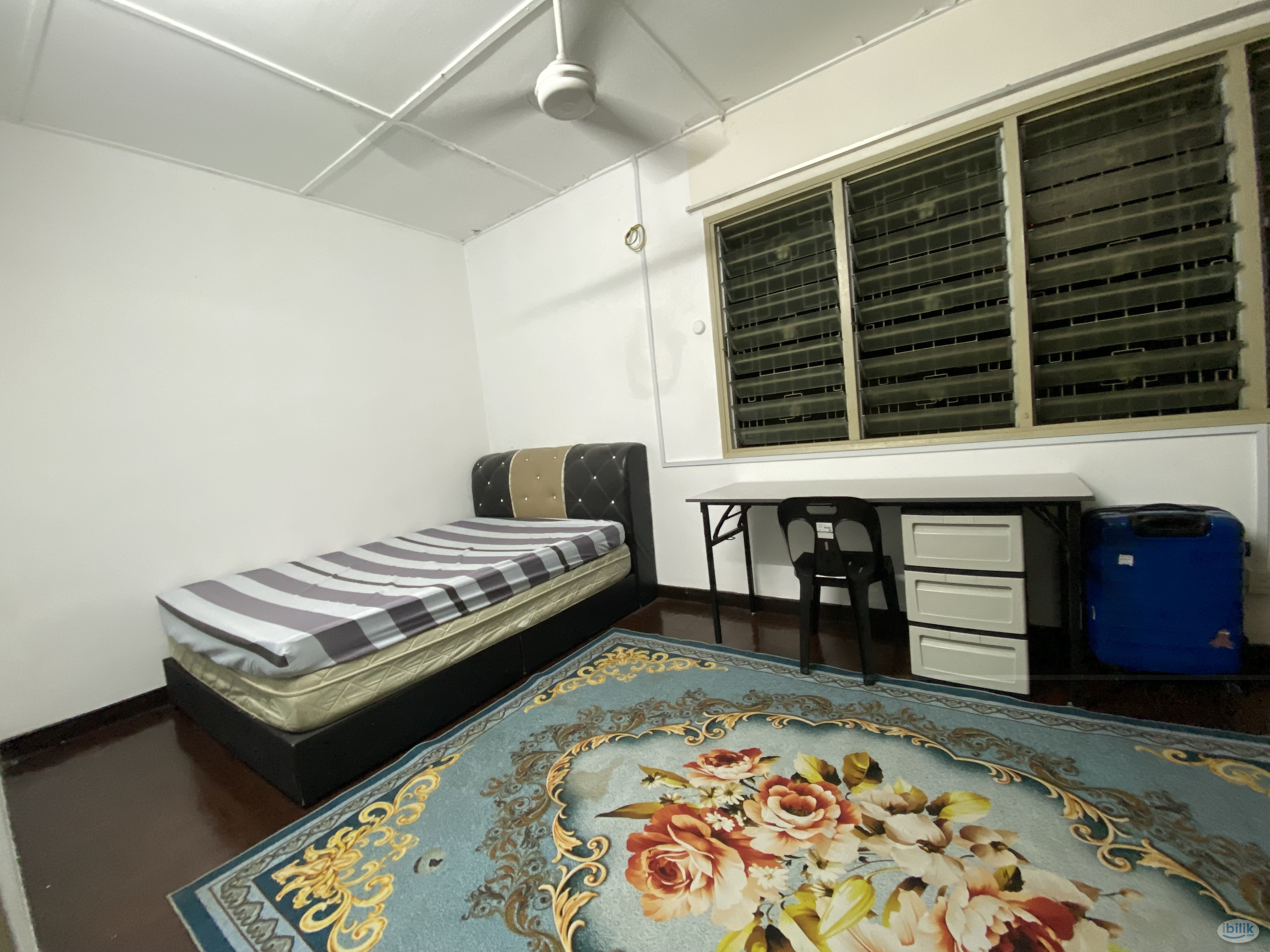 ~Limited FEMALE UNIT~ 👩🏻9 minute 🚶‍♀️to MRT🚂, Exclusive Female Master Room near Bangsar Village Mall & Bangsar LRT & Ban - Image 1
