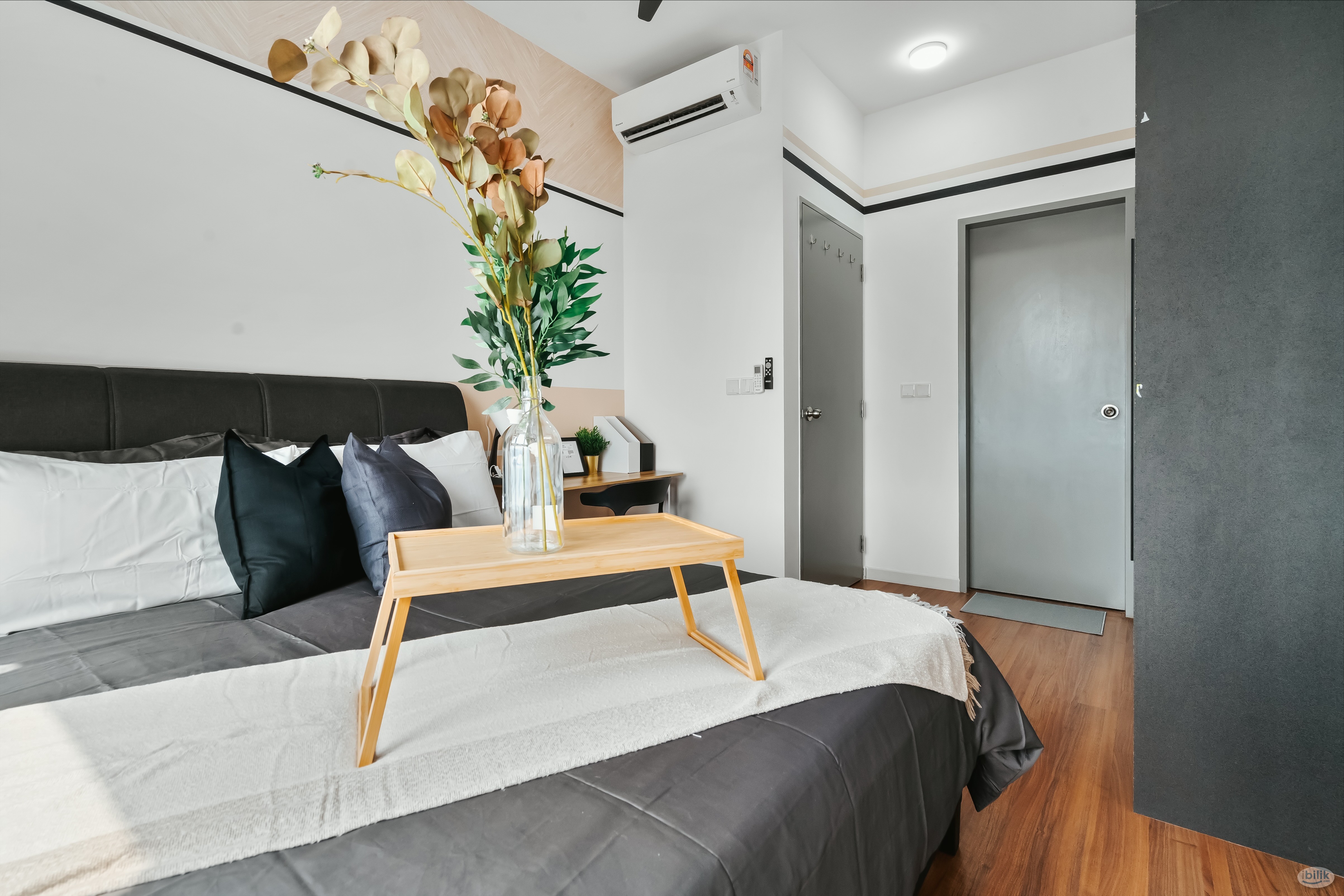 Master Room at M Vertica KL City Residences, Cheras - Image 2