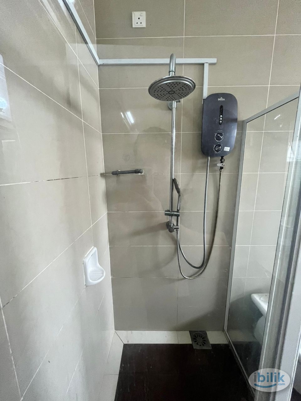 ✨LOW DEPOSIT✨SINGLE ROOM FOR RENT AT SETIA PERDANA 🎏NEAR TO SETIA CITY MALL , TOP GLOVE , NKVE 🔥🔥🔥 - Image 3