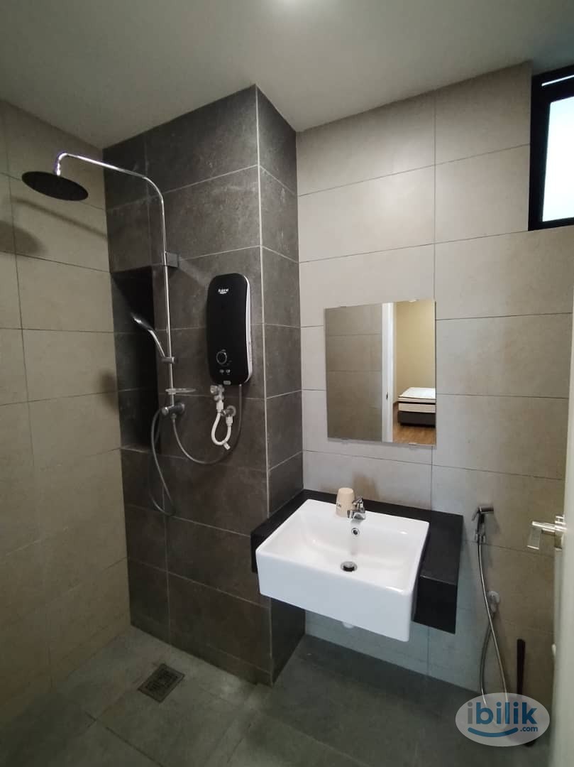 Master Room at AraTre' Residences, Ara Damansara - Image 5
