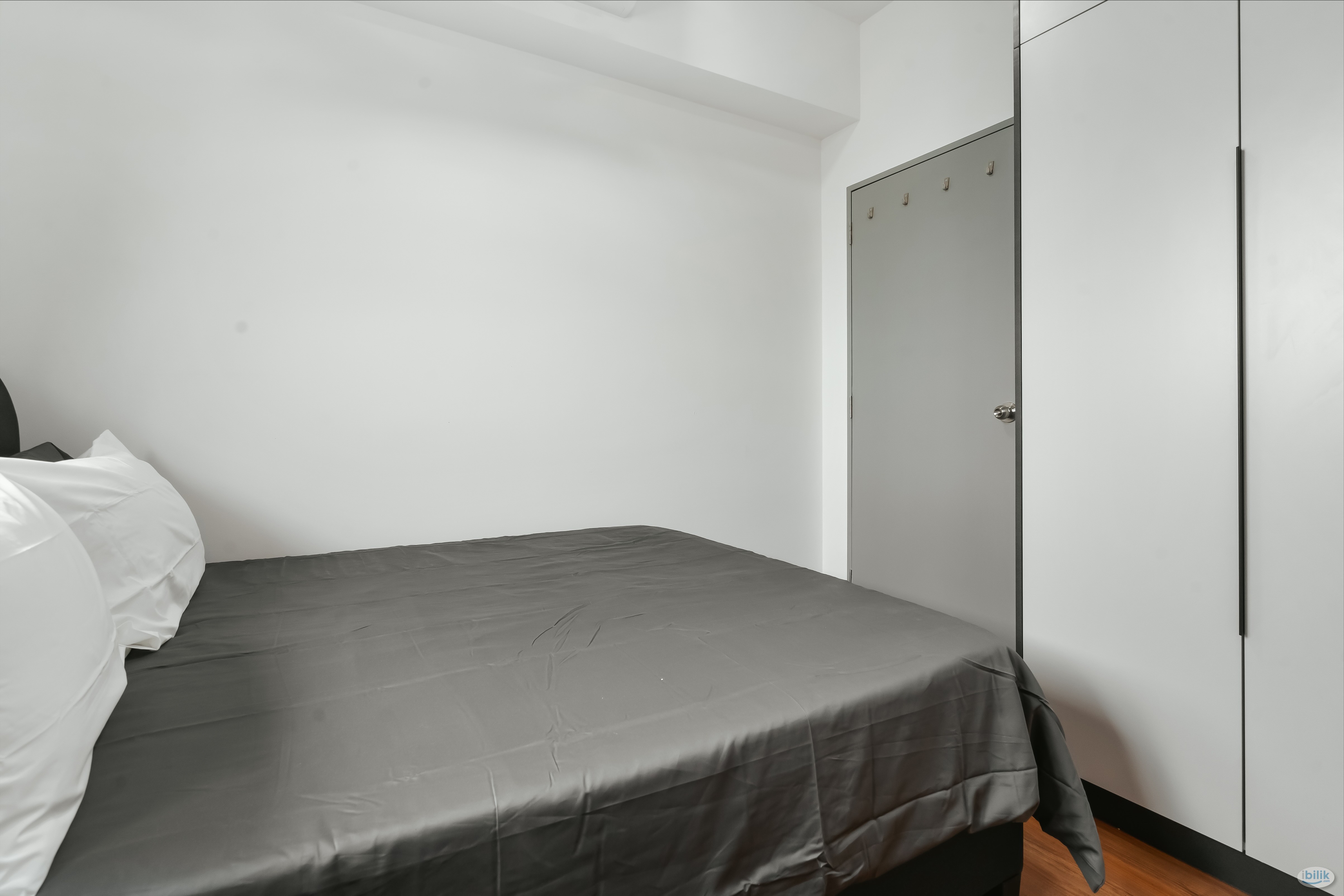 Middle Room at M Vertica KL City Residences, Cheras - Image 3