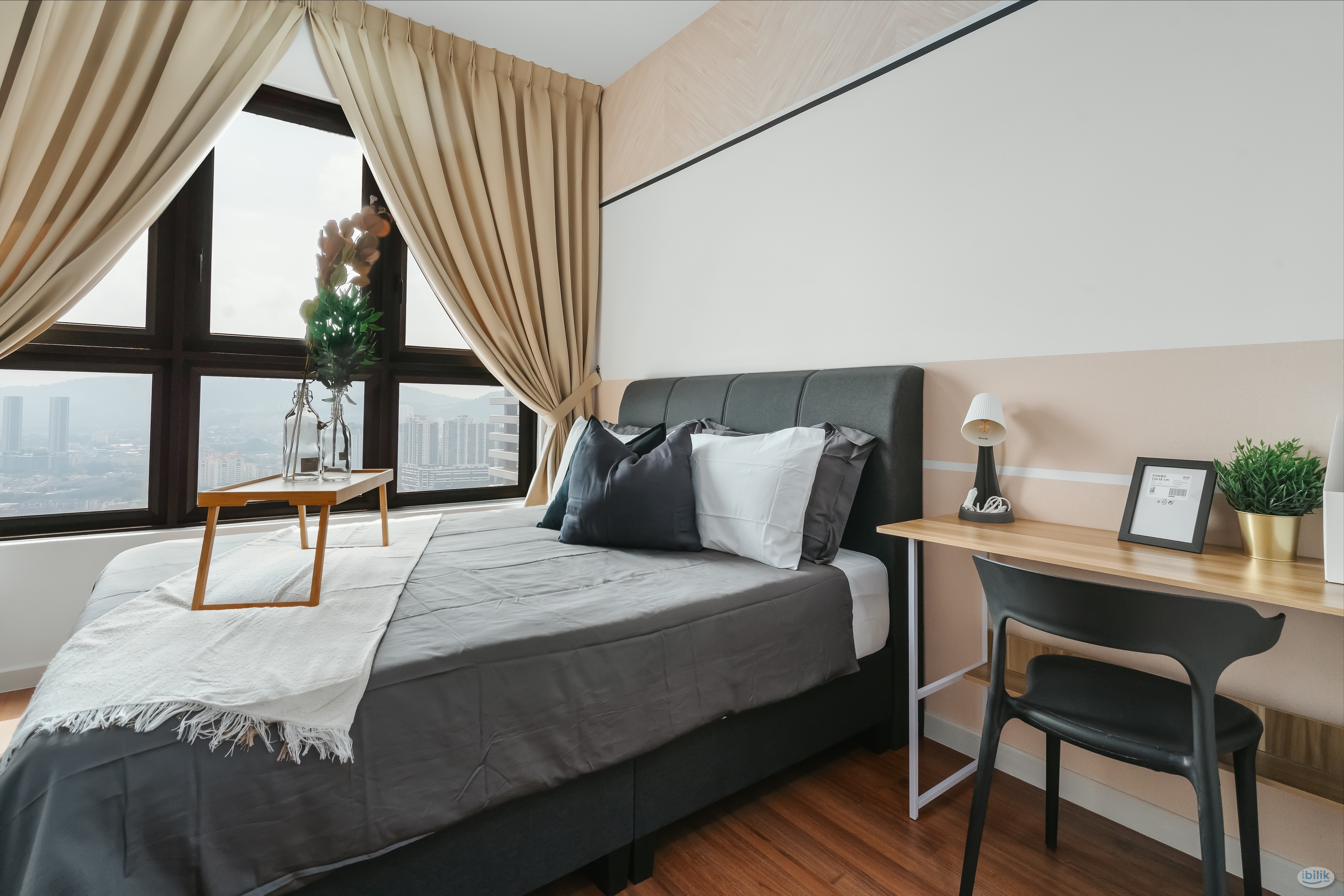 Male Comfortable Master Room, Fully Furnished, Near MRT LRT at M Vertica KL - Image 1