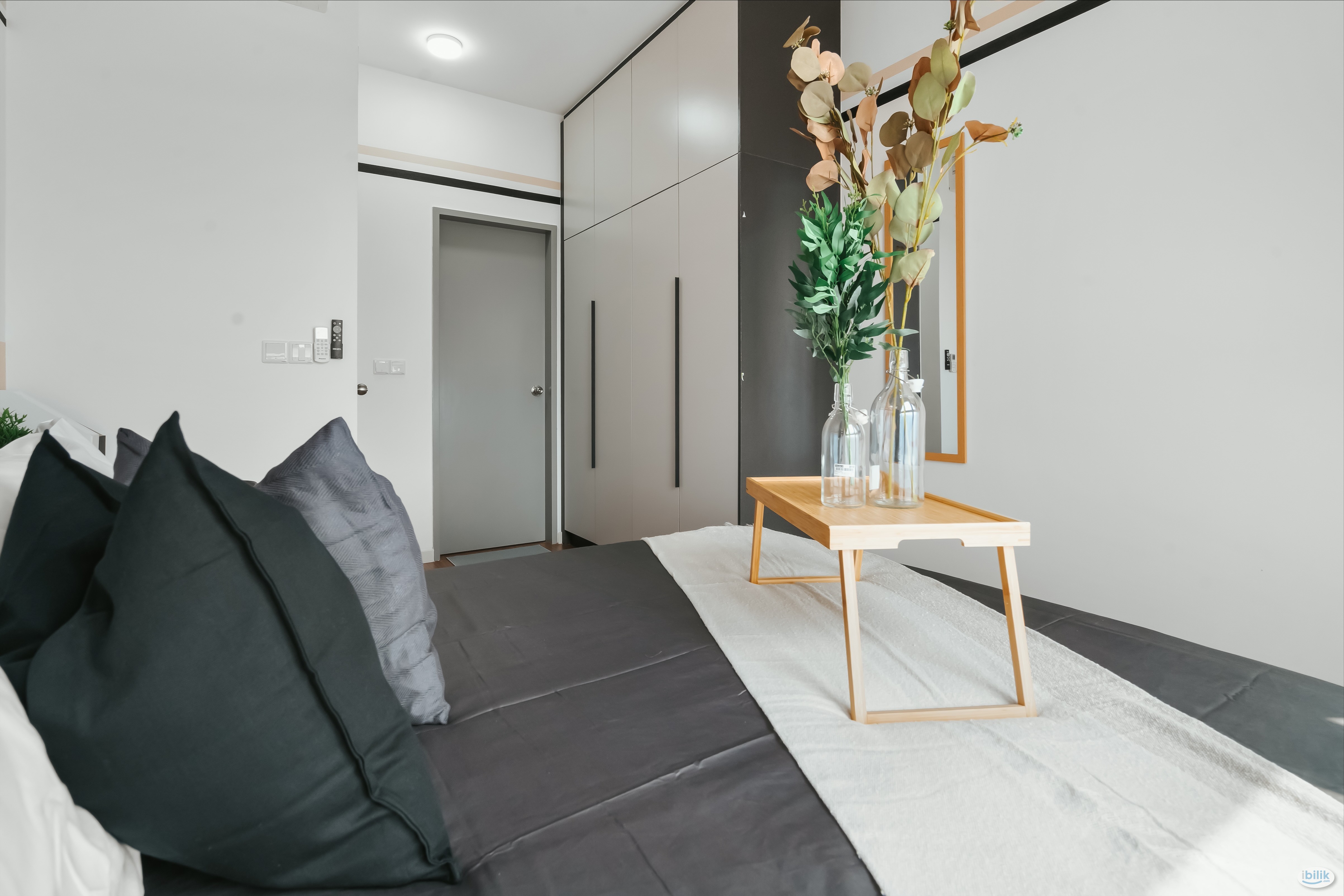Male Comfortable Master Room, Fully Furnished, Near MRT LRT at M Vertica KL - Image 2