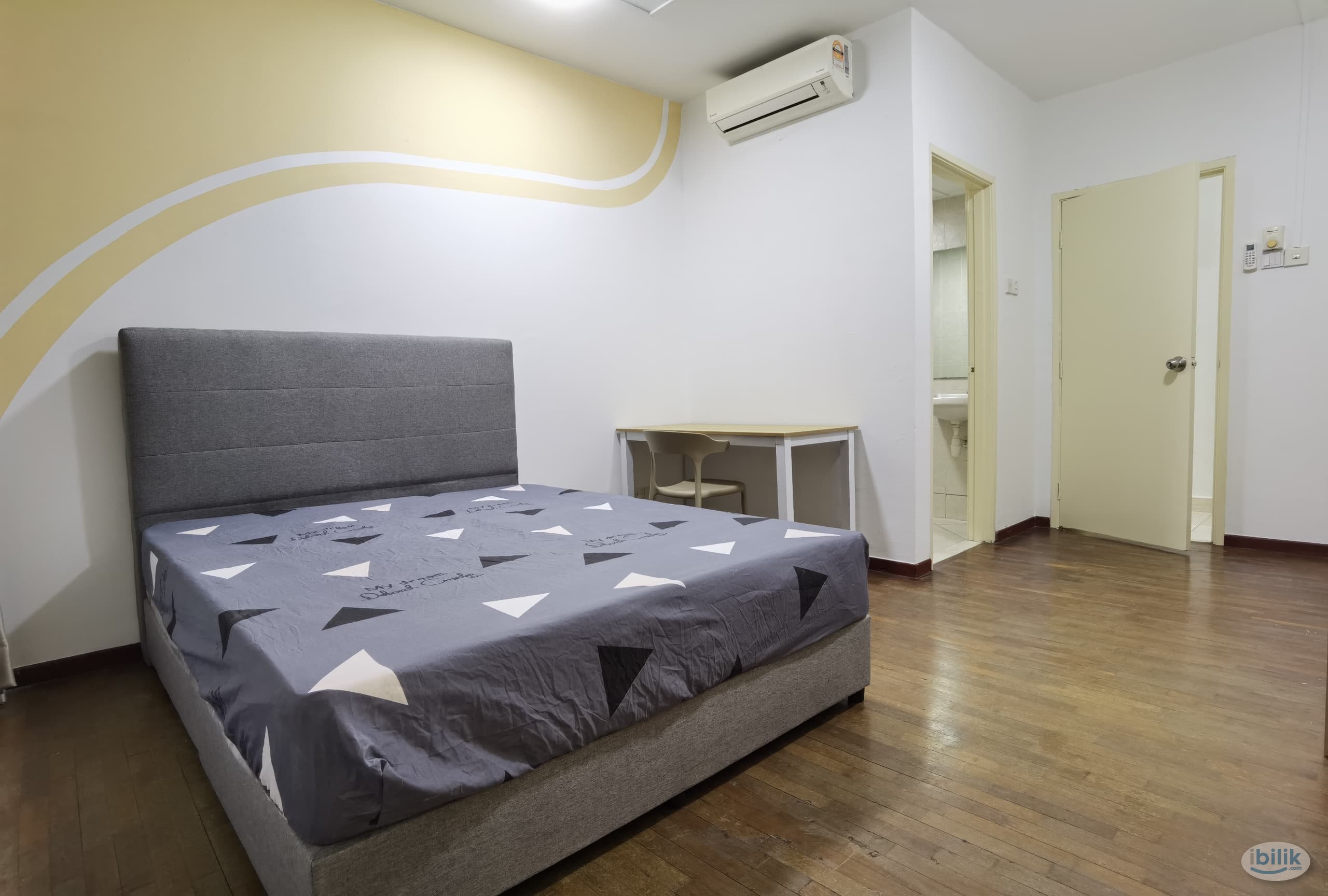 Master Room at Green Avenue, Bukit Jalil - Image 1
