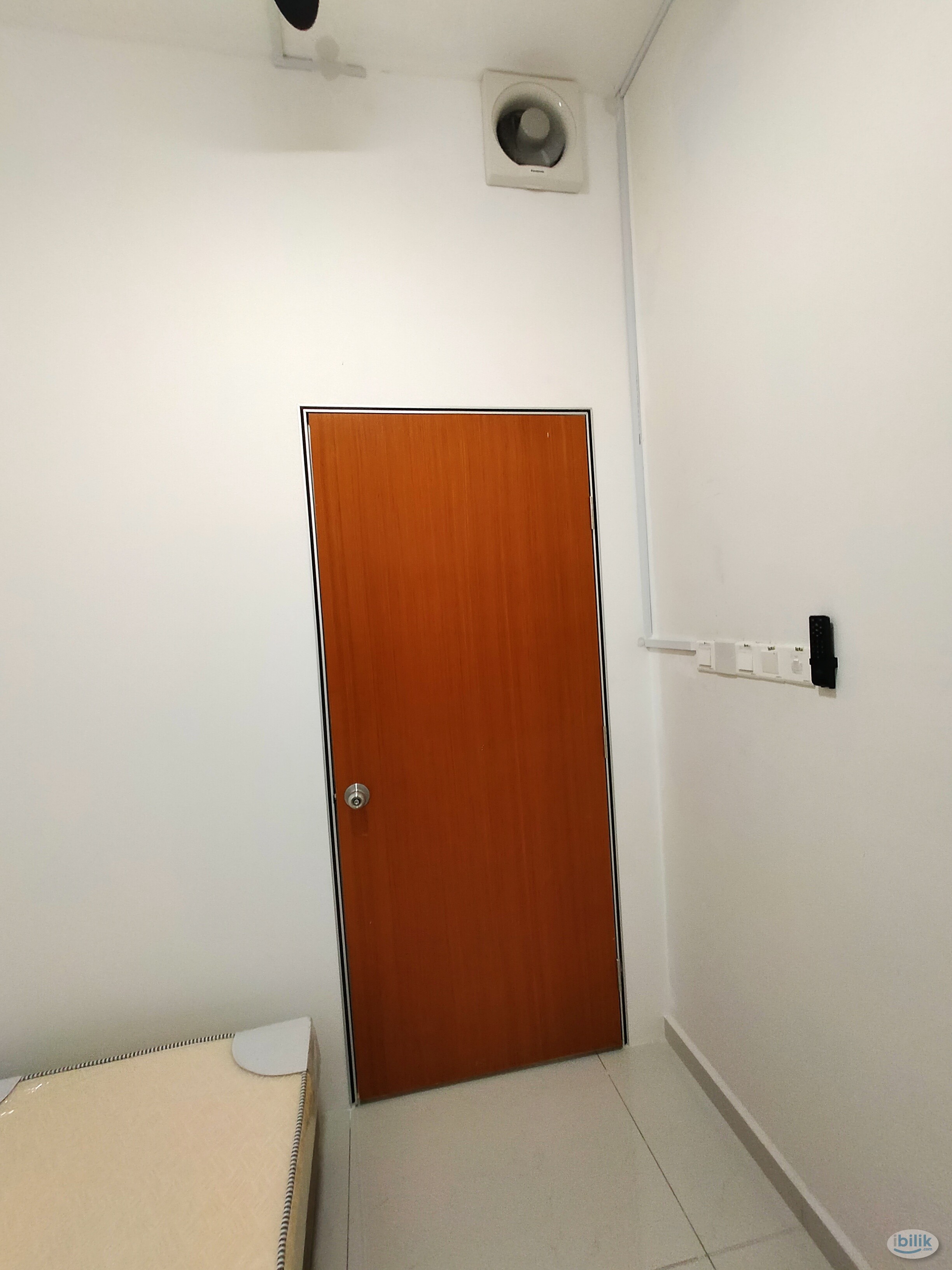 Common room at coutry garden danga bay (near to ciq) -RM600 all in - Image 3