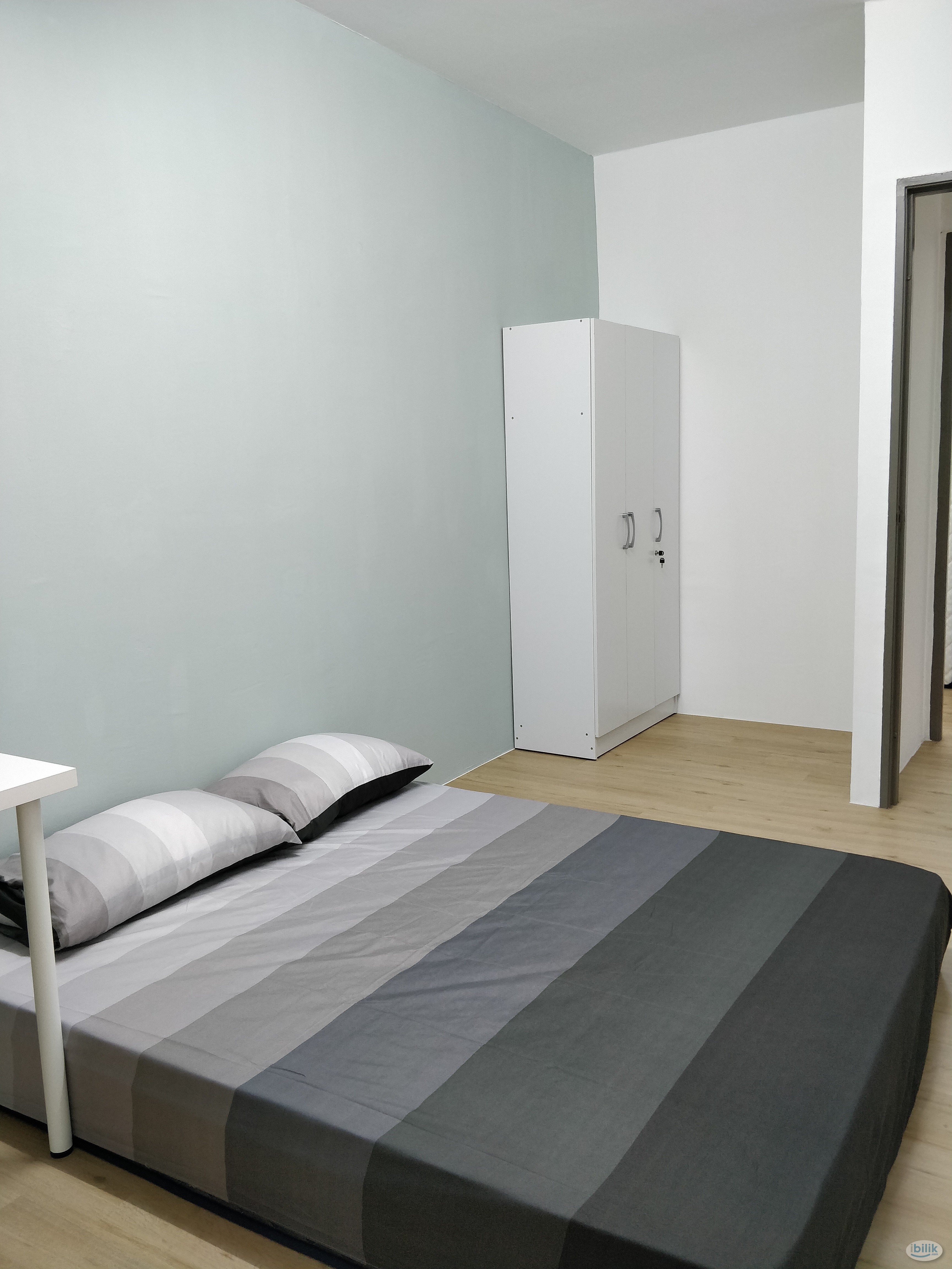 Single Room at Sri Saujana Apartment, Georgetown - Image 1