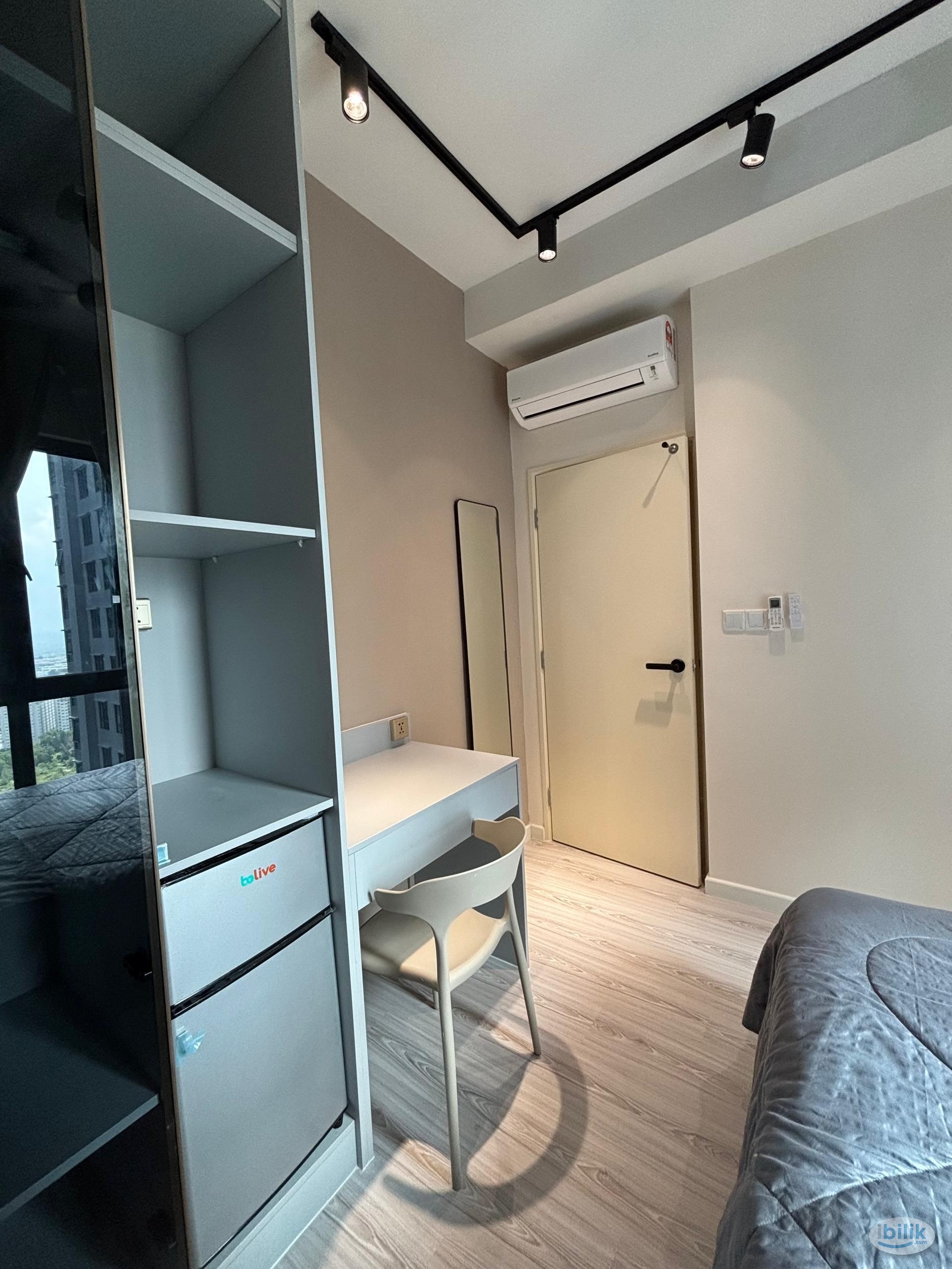 Fully Furnished 🛏 Queen Bedroom 🛏 at Meta City, Seri Kembangan - Image 2