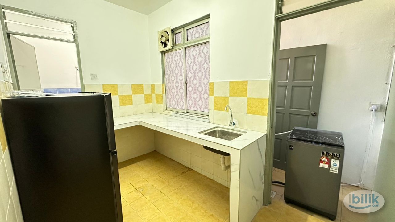 Single Room at Bandar Sunway, Petaling Jaya - Image 2