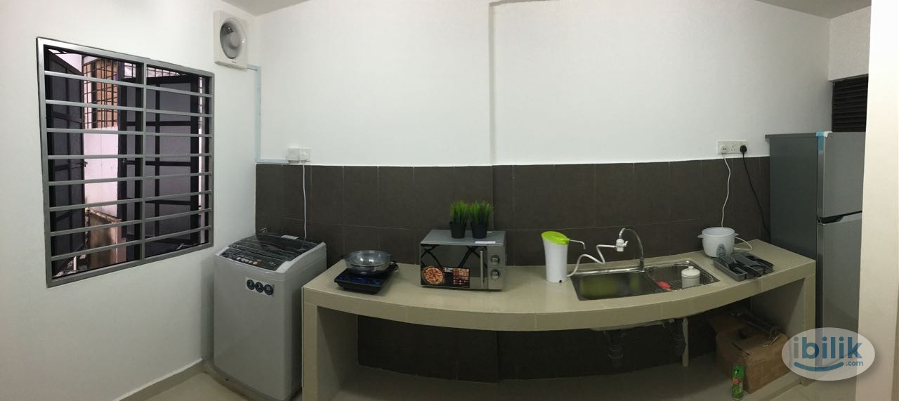 💙Affordable Private Room at USJ 13, Subang 💙Include Utilities 💙Walk to LRT, Gated n Guarded  💙  - Image 2