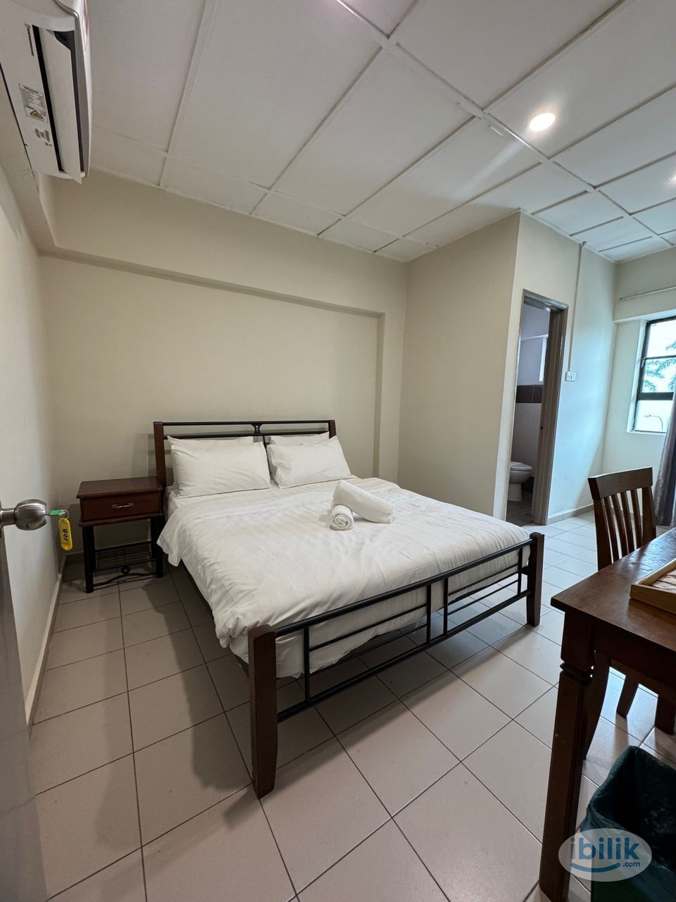 🥳Master Room at Seri Kembangan🥳Location Nearby📍KTM Serdang,UPM,IOI City Mall,The Mines Shopping Mall🛍️ - Image 1