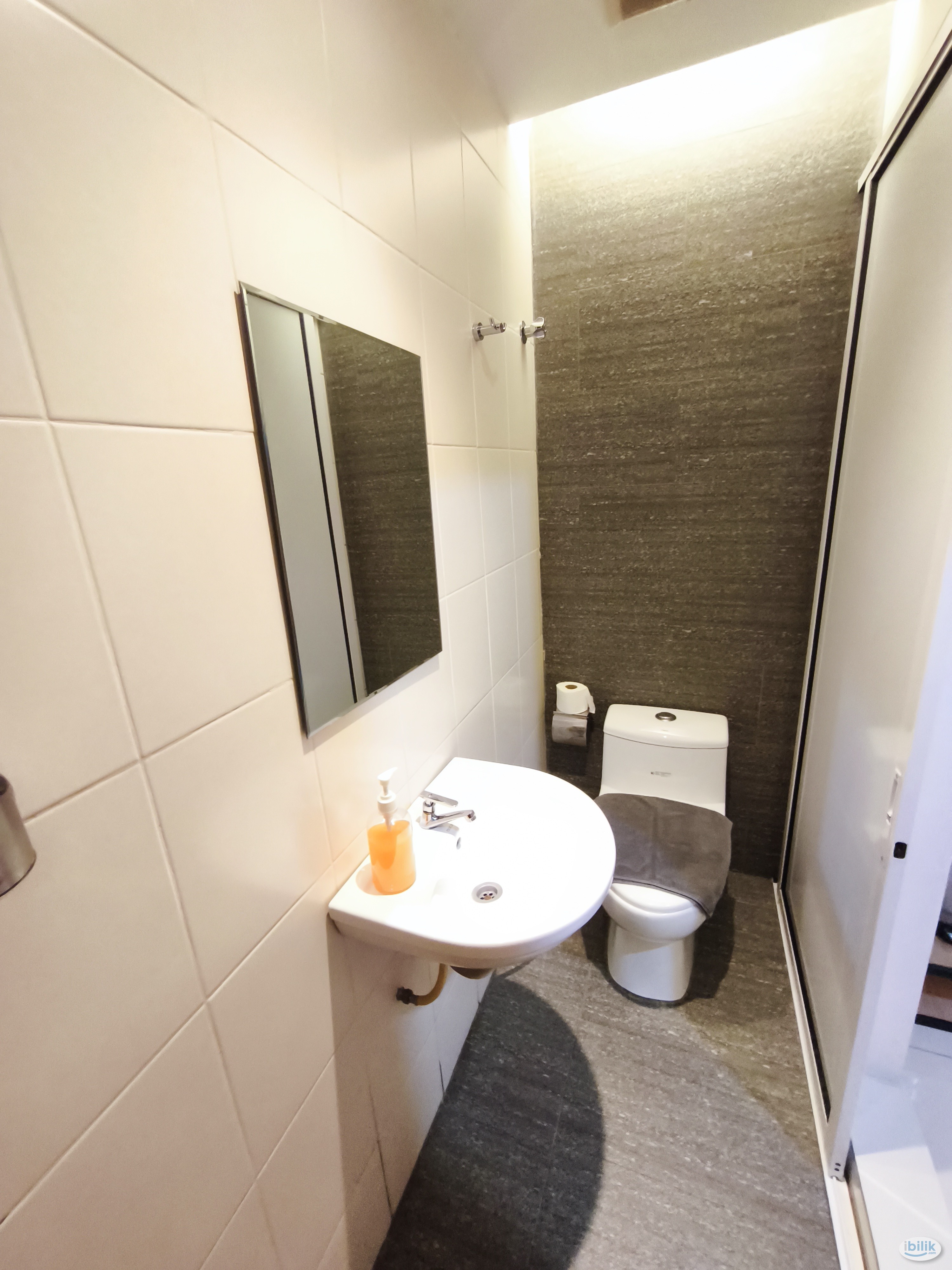 ❗ 3 mins walk to LRT Kelana Jaya (KJ24) 🚄 Room for Rent - Image 2