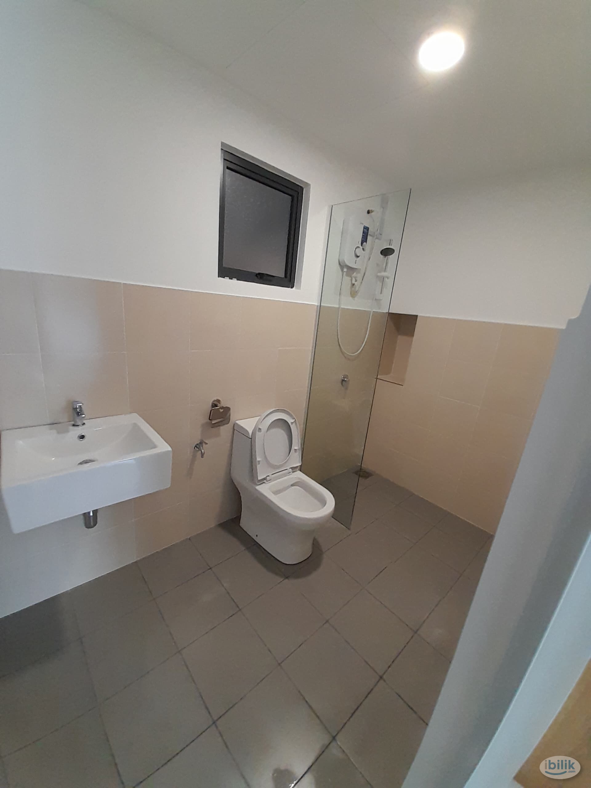 Female Sepang Master Room Rental - Image 3