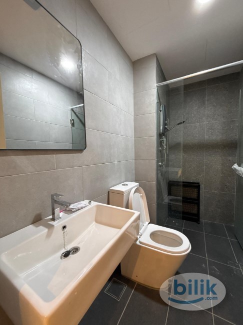 Premium Medium Room Near MRT fully Furnished - Image 4