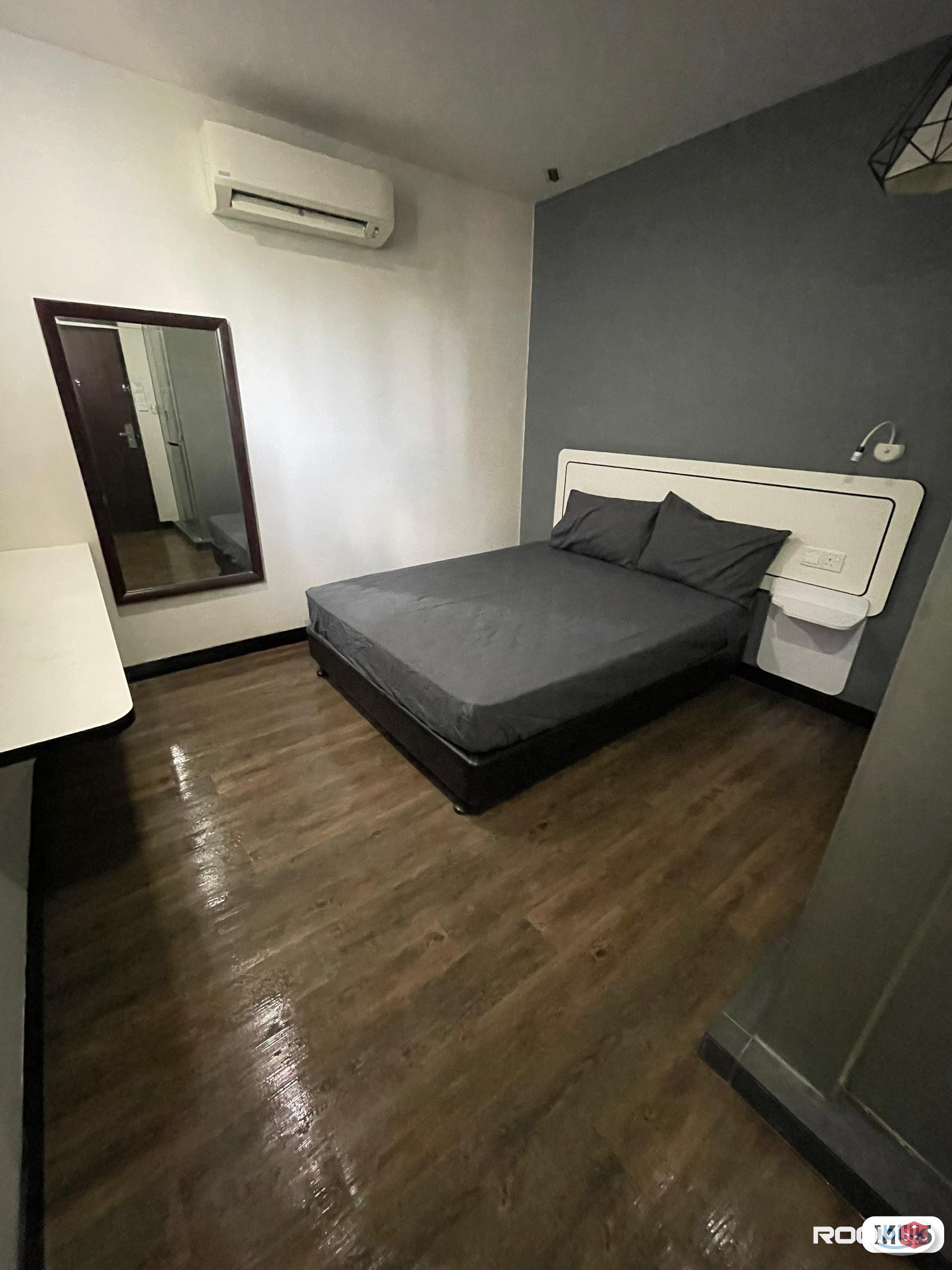 Beside KESAS Highway 🛣️ Co Living Hotel Unit with Private Bathroom @ Shah Alam 🚆Nearby Kota Kemuning, Gamuda Walk Mall - Image 1