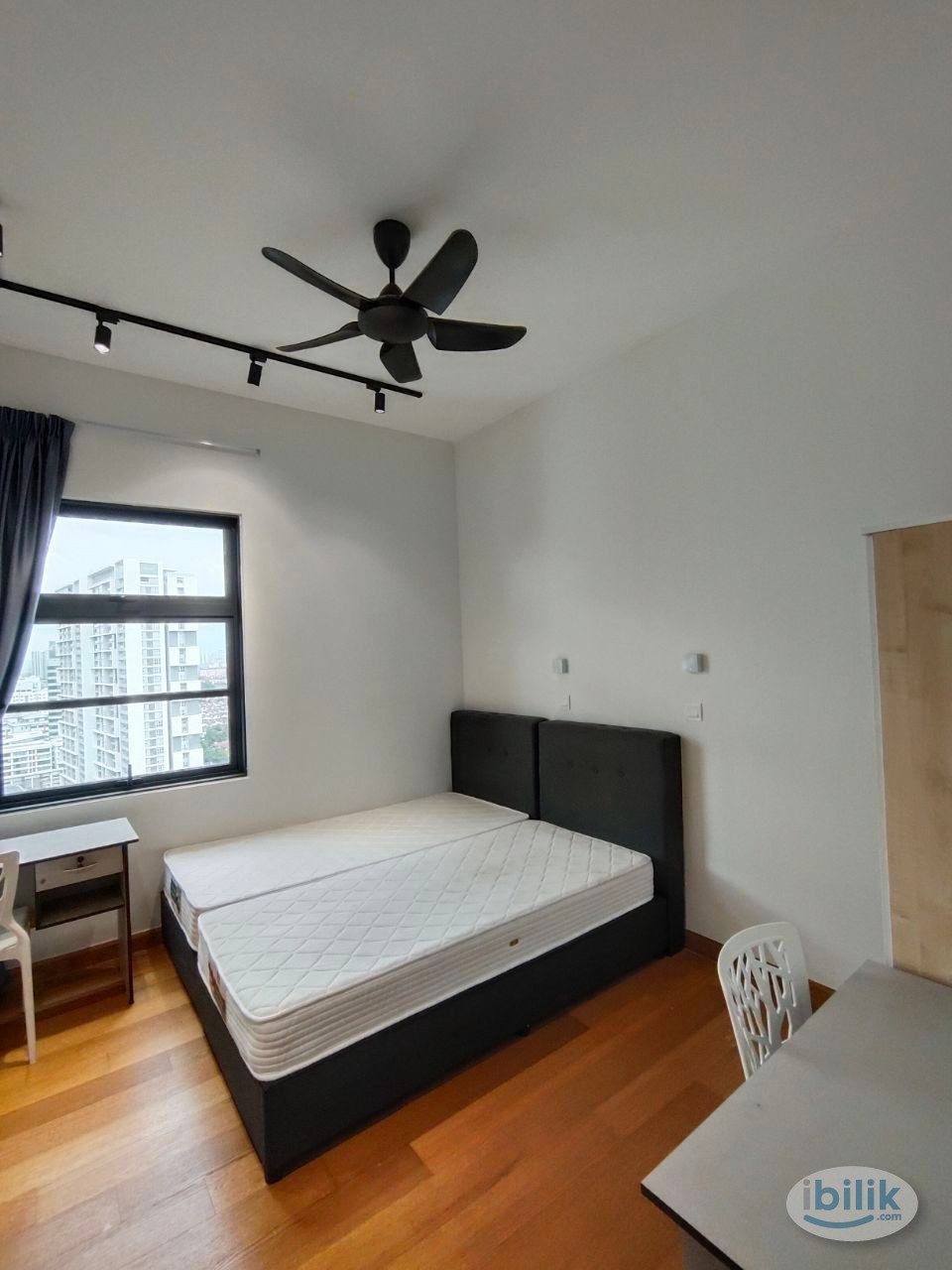 👩🏻‍🎓Student Accommodation👩🏻‍🎓🚎 FREE Shuttle Van For Student 🚎  ☺️ Spacious & Comfortable ☺️ - Image 1