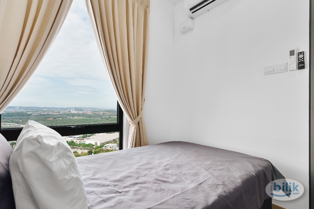 International China Student only ‼️(Small Room D) WIFI AirCond Near MRT BUS at Emporis, Kota Damansara Sungai Buloh Band - Image 3