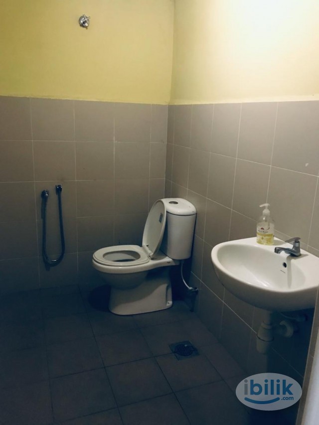 Just a 🚶‍♂️ to INTI College Single Room Rent in SS15, Subang Jaya Near Subang Squar - Image 1