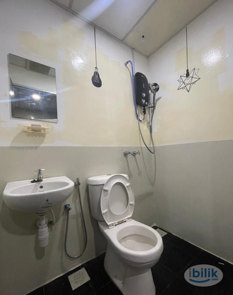Walking Distance to INTI College & LRT Station Single Room Rent in SS15, Subang Jaya - Image 1