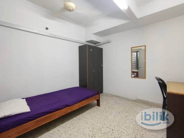 Zero deposit Room in SS15, walking distance to shoplots and LRT. Fully furnished with AC and private Bathroom - Image 4