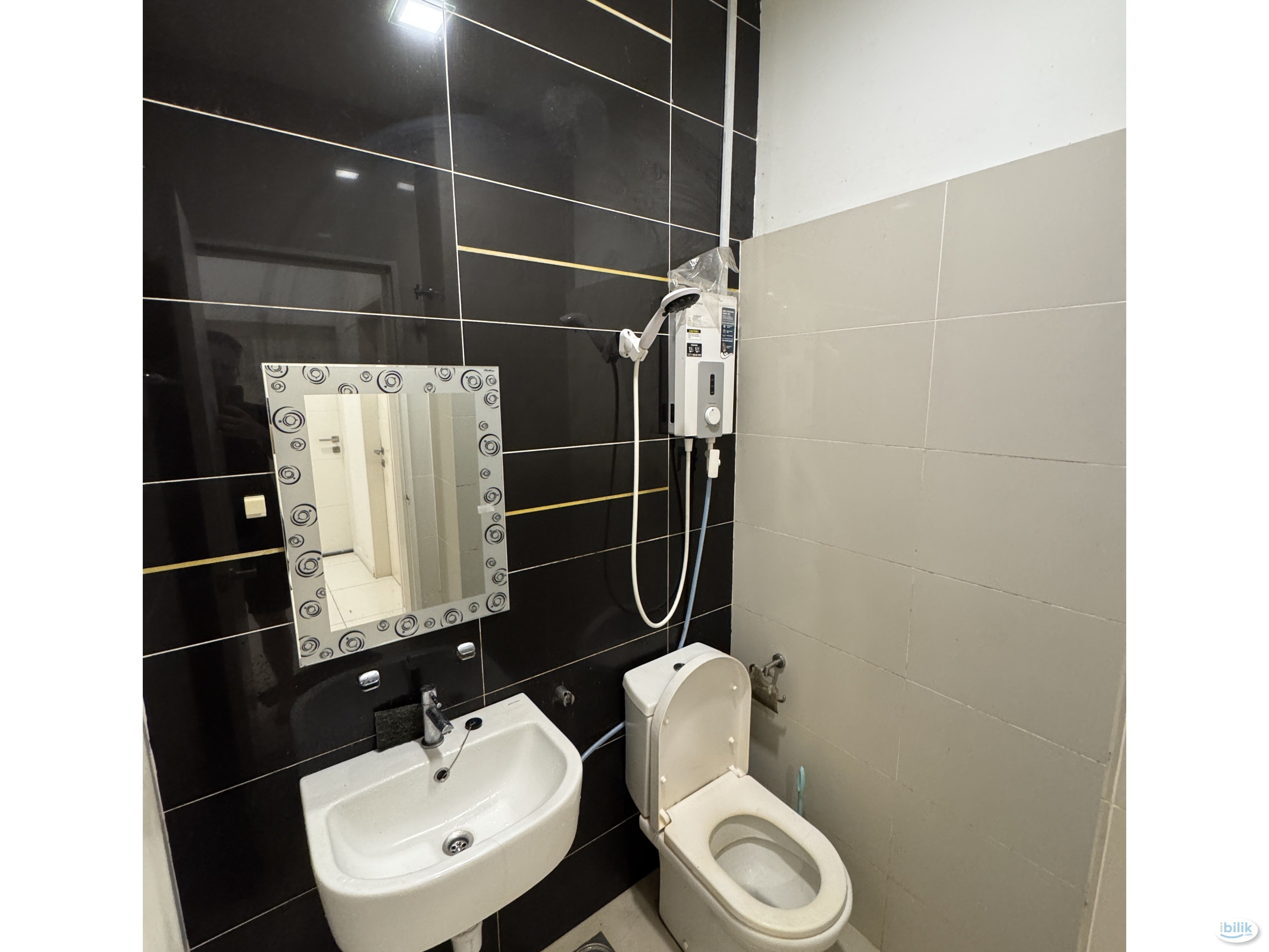 🚶‍♂️ 10 Min Walk to LRT Puchong Jaya | Fully Furnished Room @ Skypod - Image 2