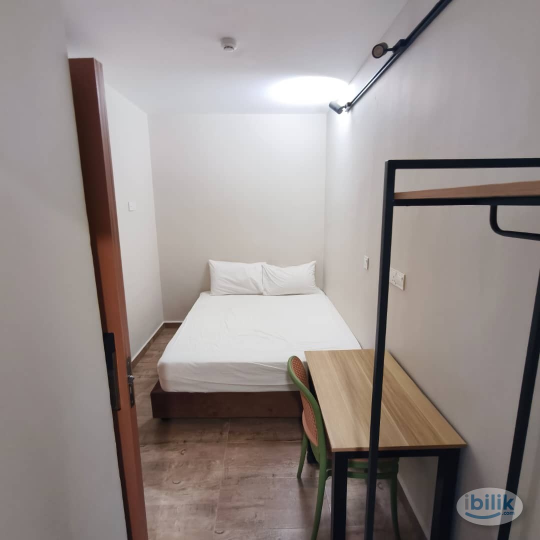 Near TRX Queen Bed Room Zero depo offer ♥️✨💫 - Image 1
